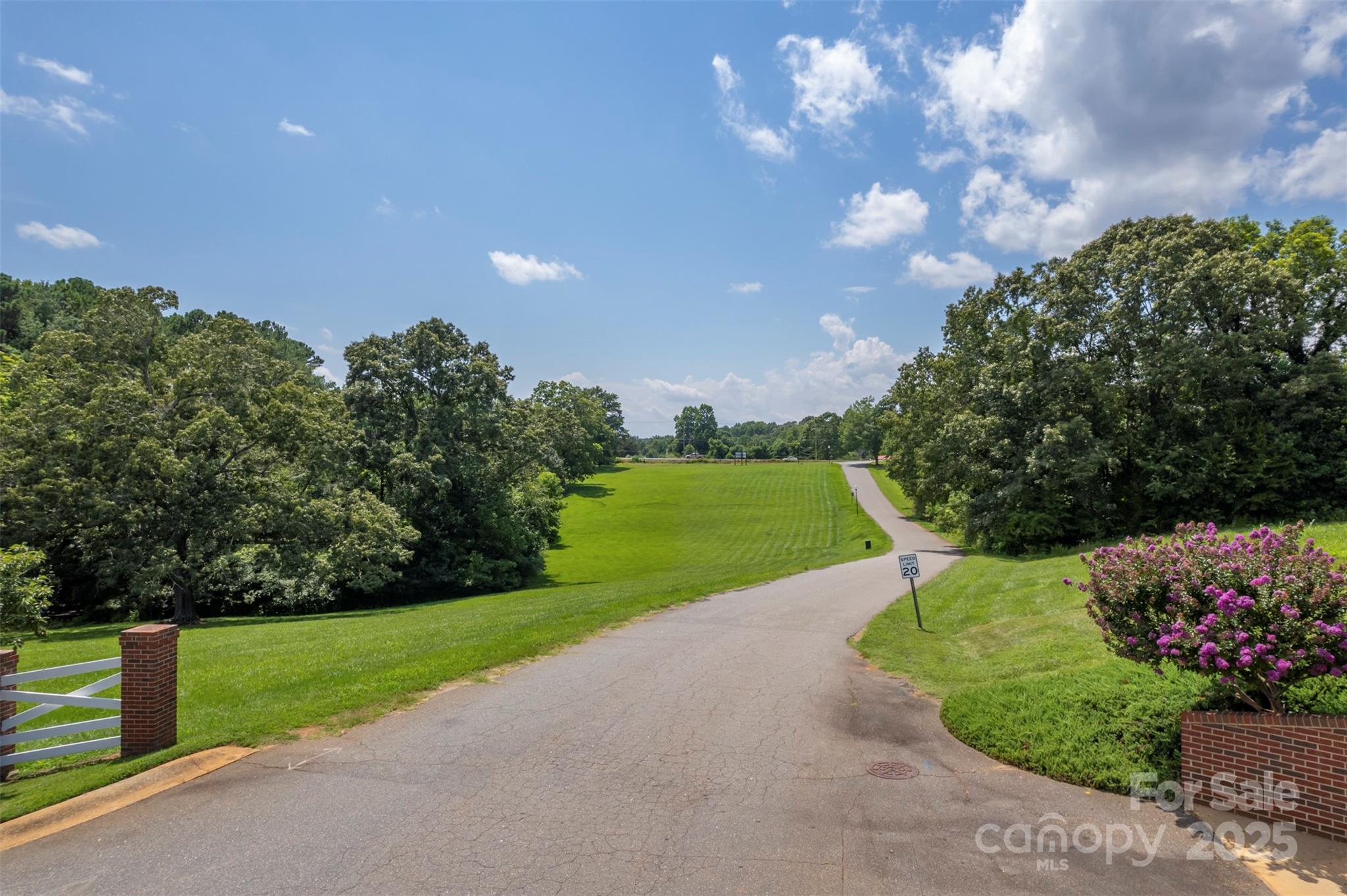 160 Central Park Circle Property Photo 40