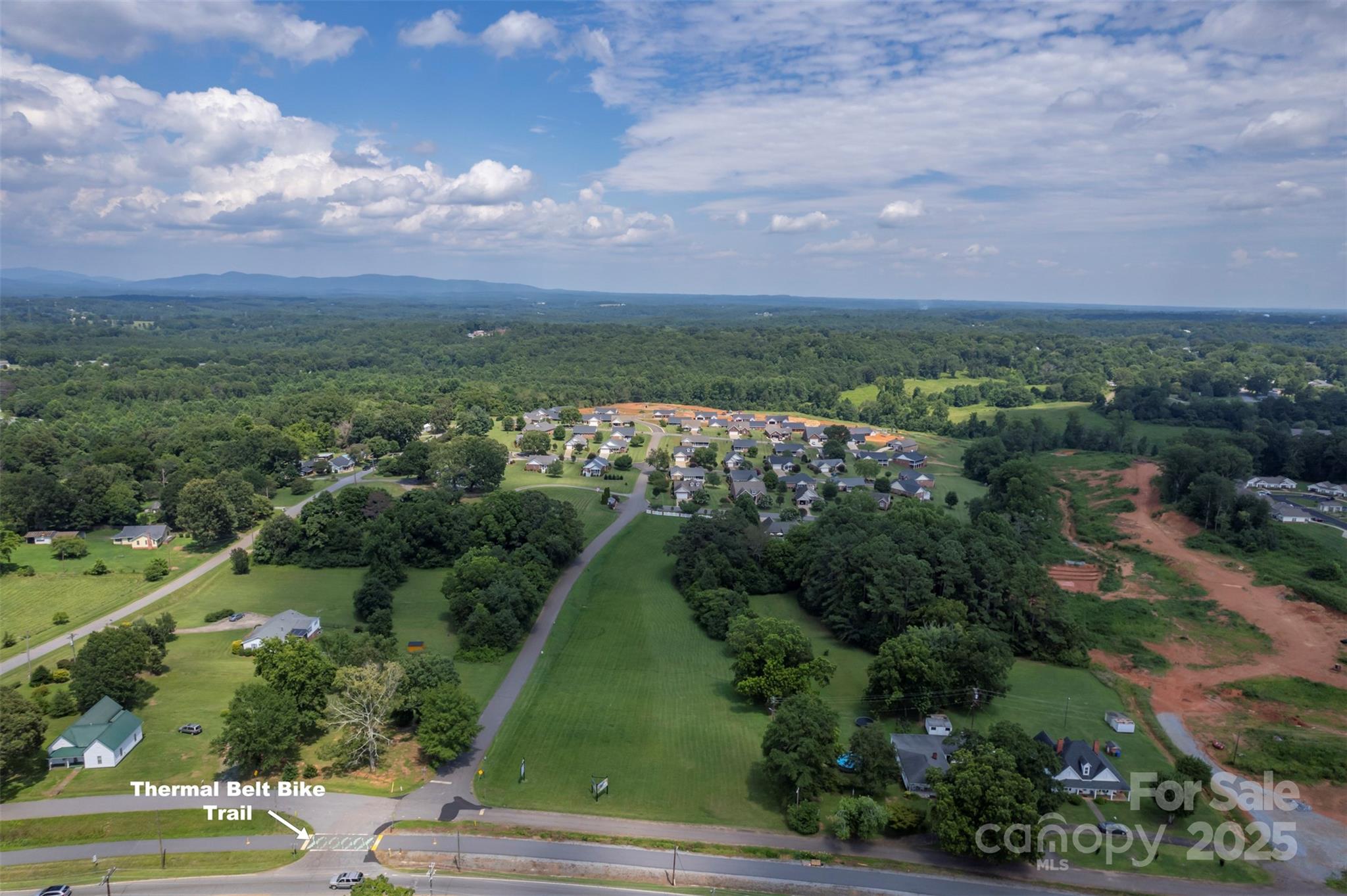 160 Central Park Circle Property Photo 44