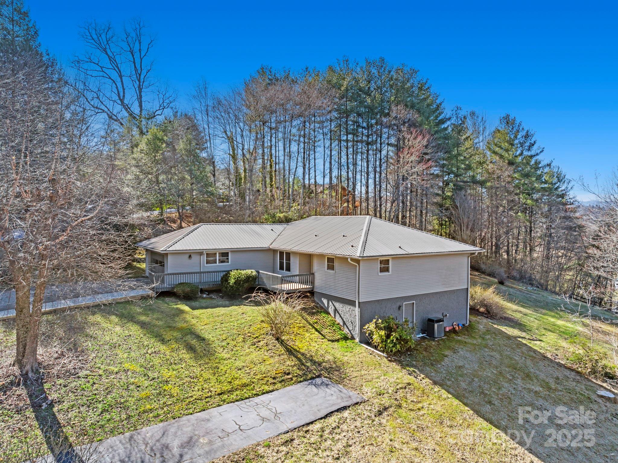 30 Hubbard Circle Property Photo