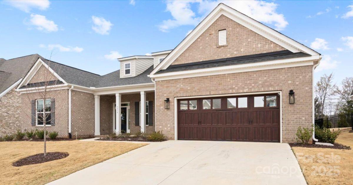 4034 Sagemont Drive Property Photo 2