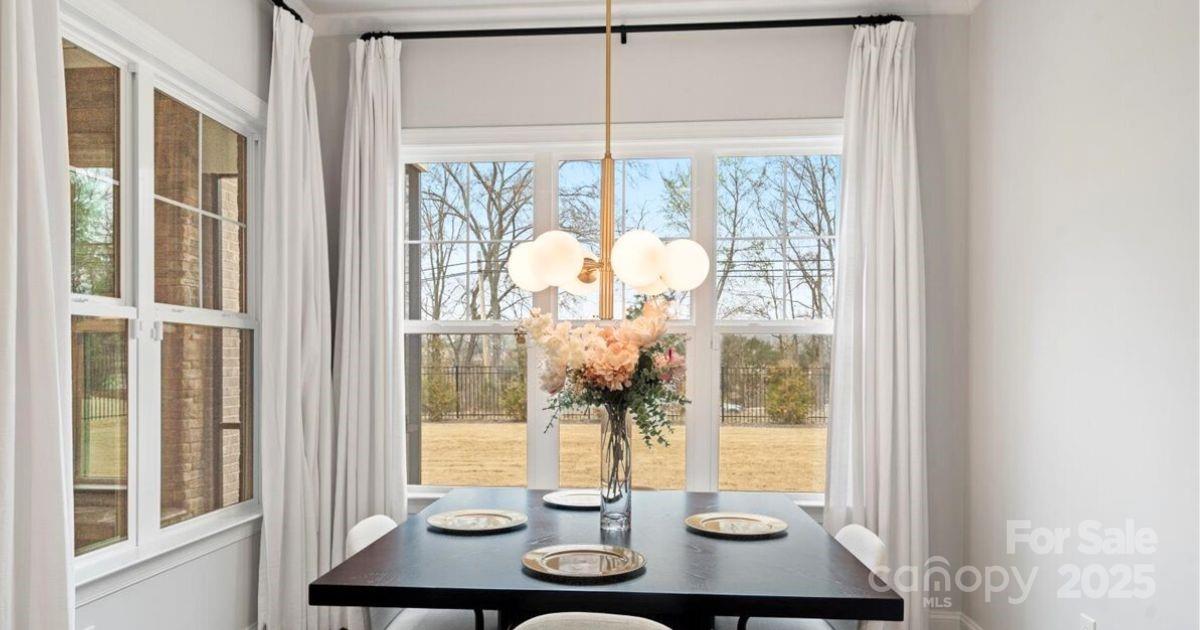 4034 Sagemont Drive Property Photo 10