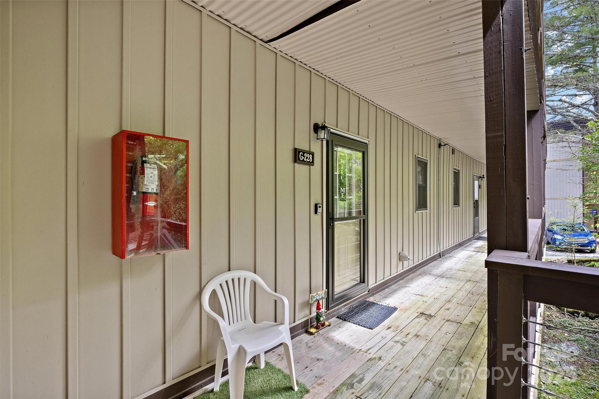 103 Upper Holiday Lane Property Photo 5