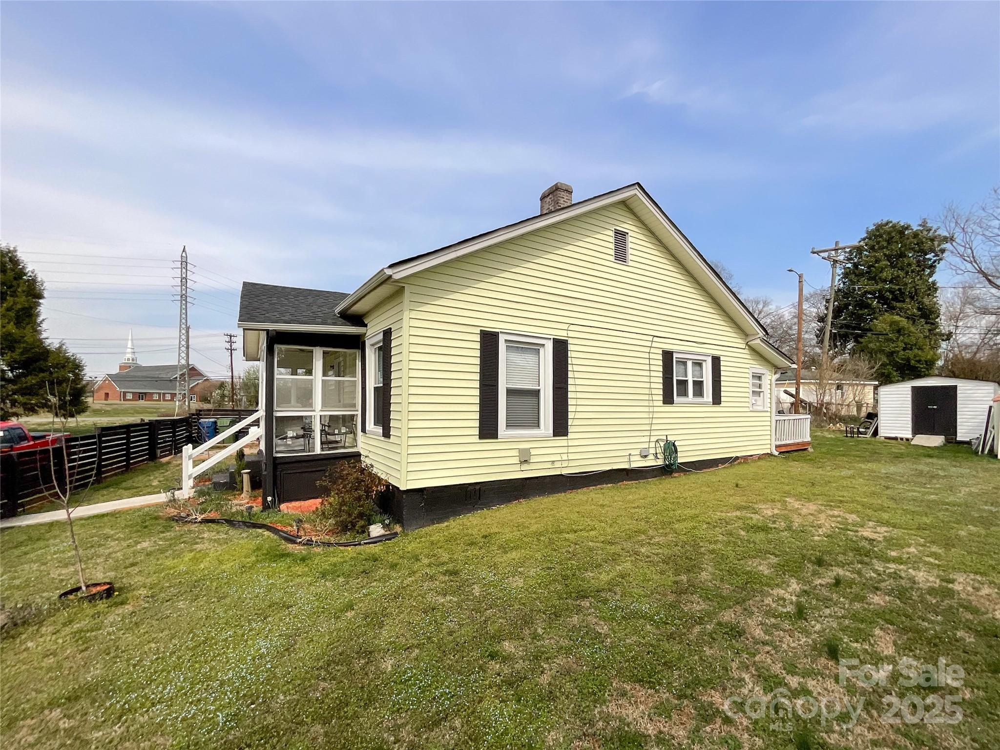 101 Loya Street Property Photo 23