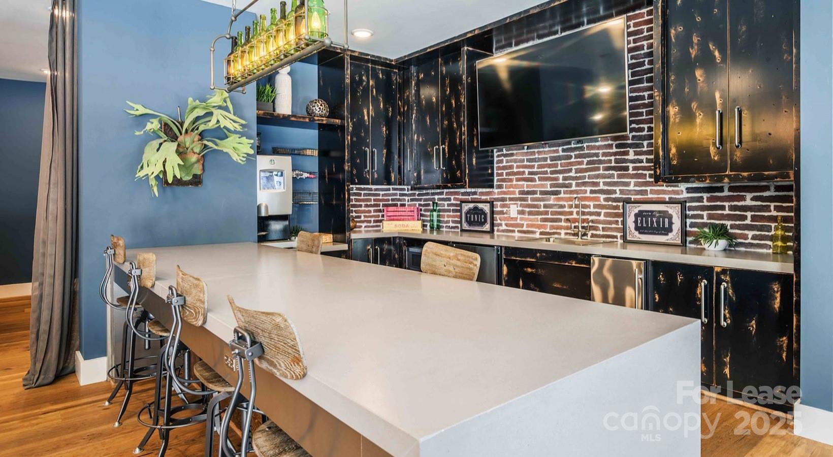 1000 Central Avenue B3 Property Photo 9