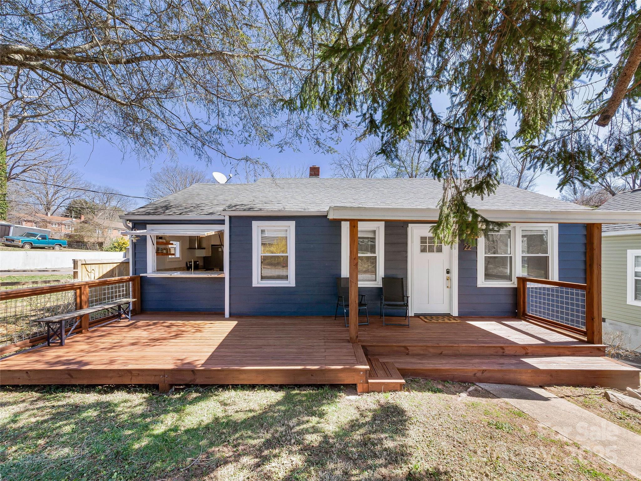 22 Broadview Avenue Property Photo