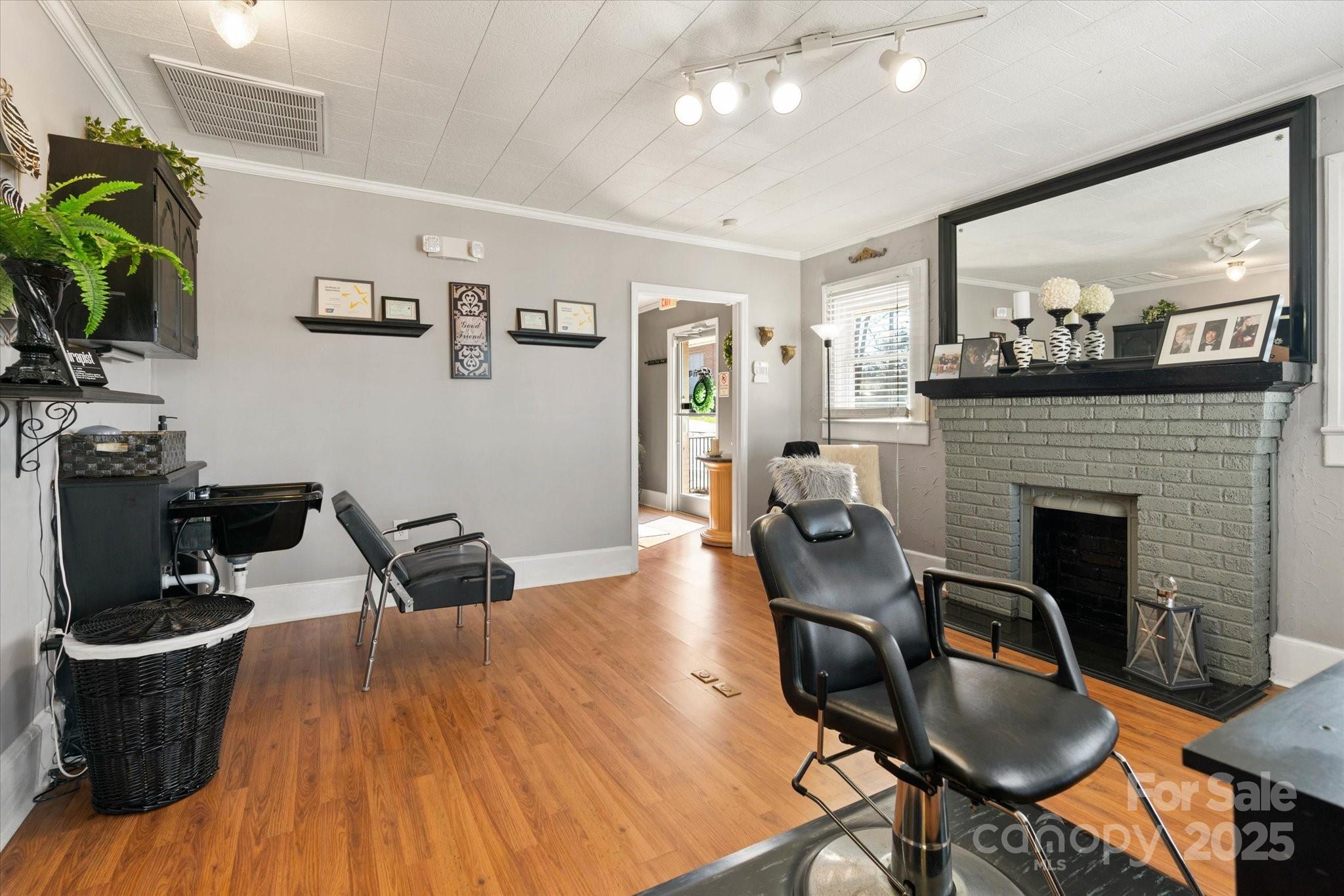 588 11th Street Property Photo 12