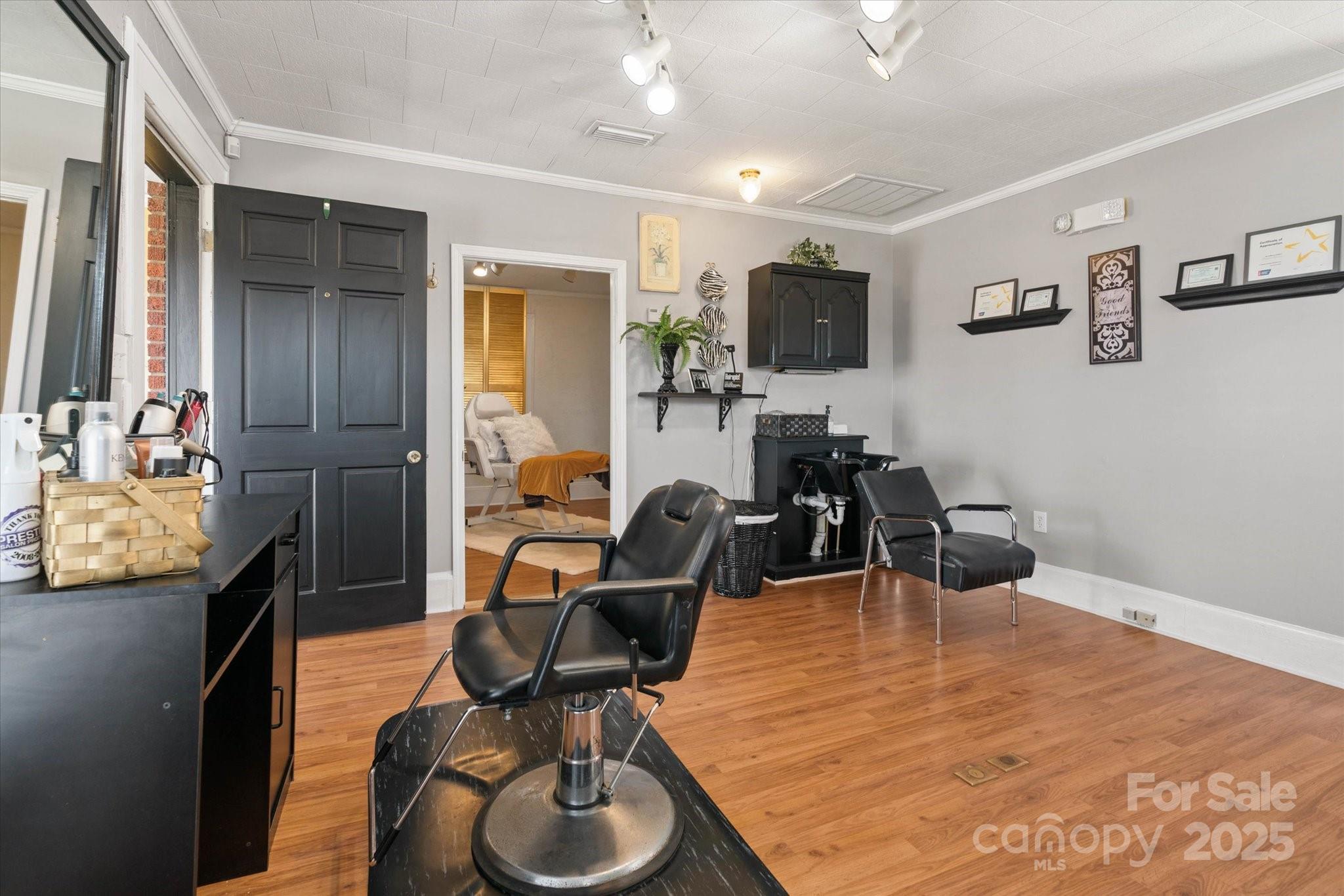 588 11th Street Property Photo 13