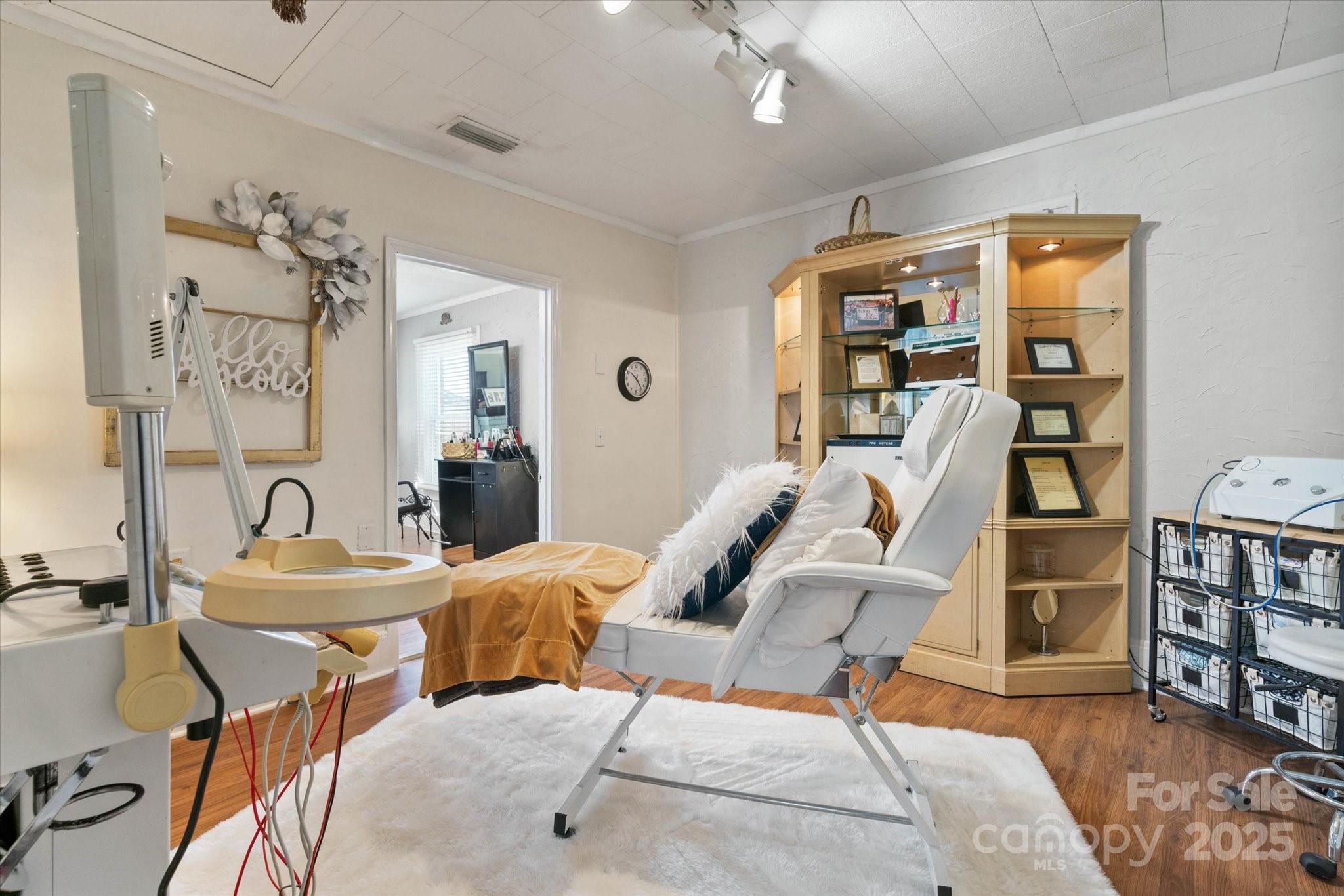 588 11th Street Property Photo 18
