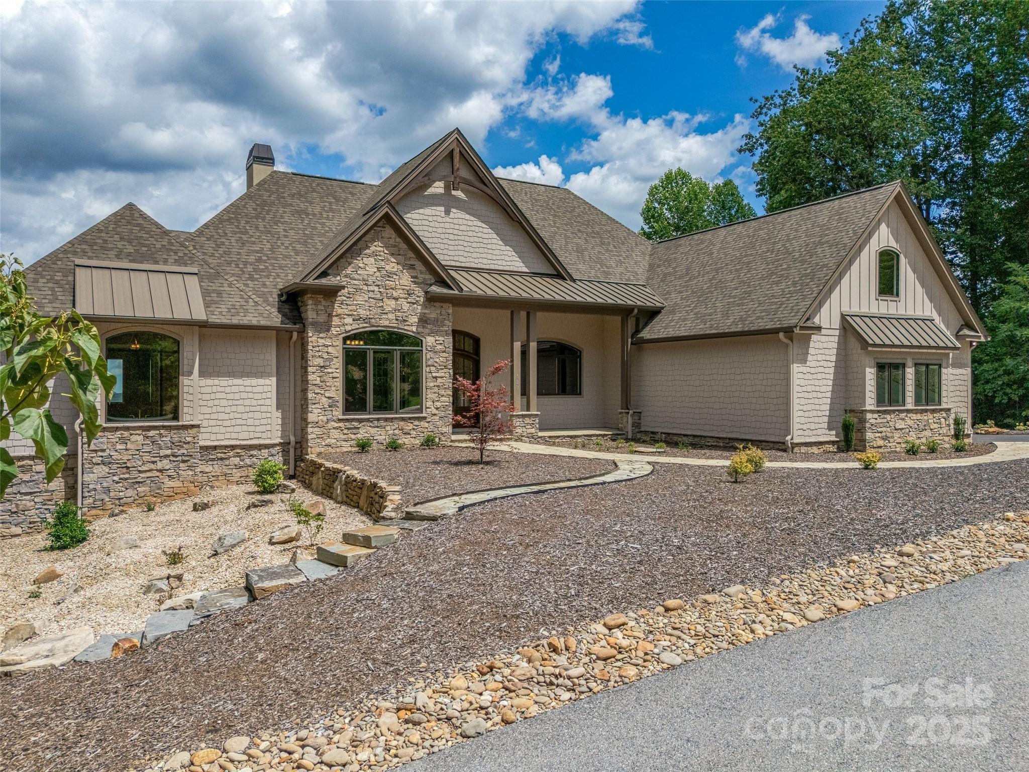 527 Falkirk Way Property Photo 6