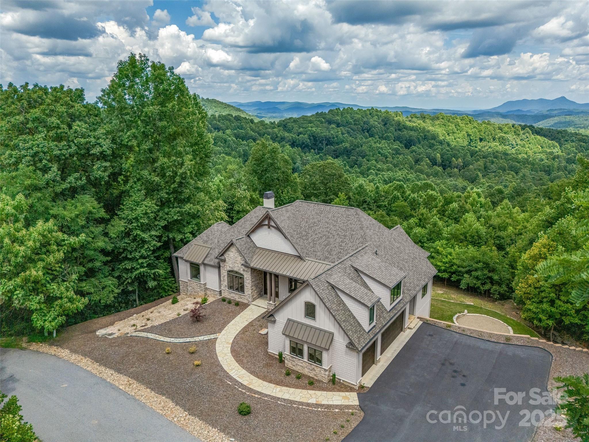 527 Falkirk Way Property Photo 7