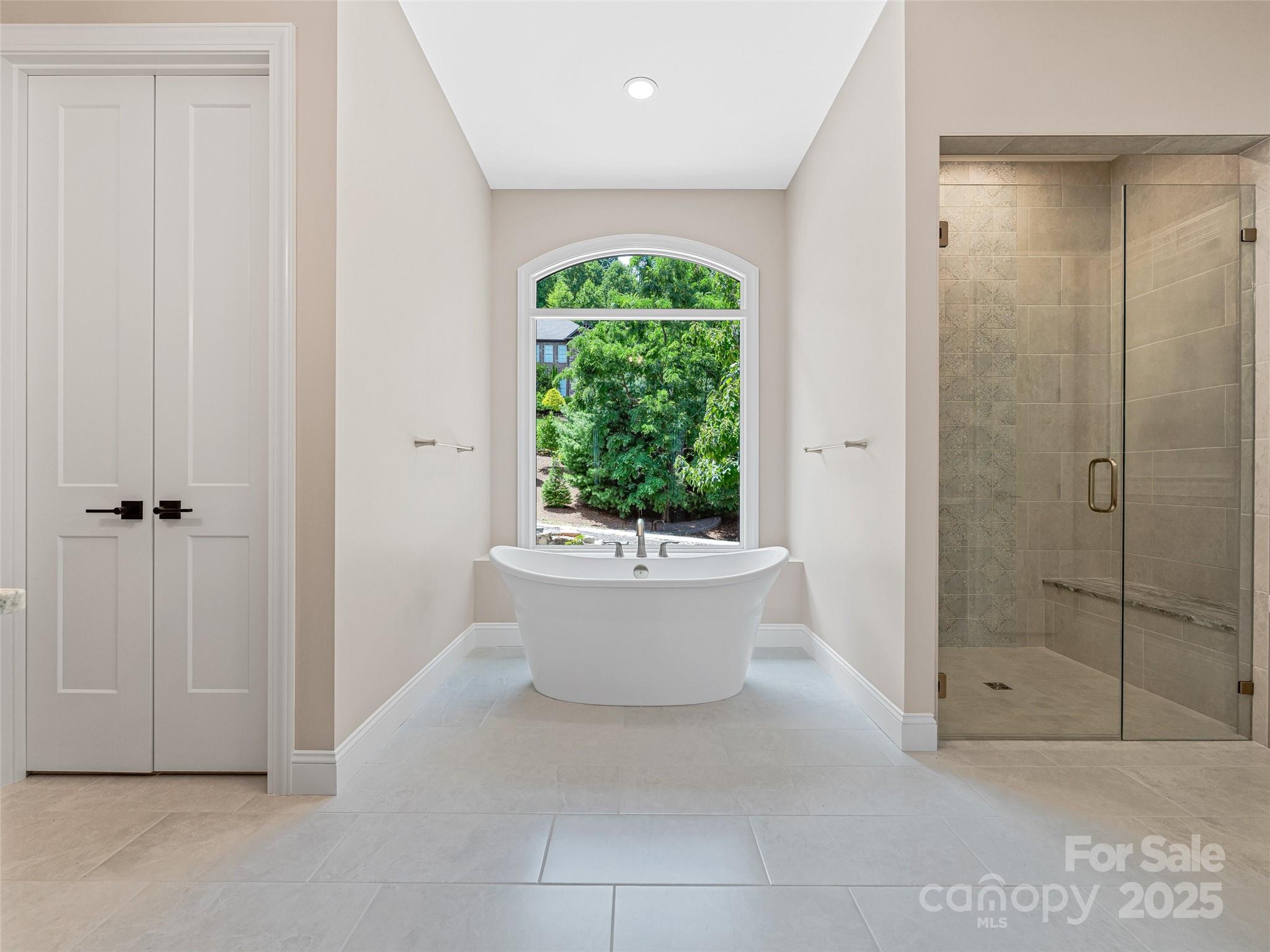 527 Falkirk Way Property Photo 22