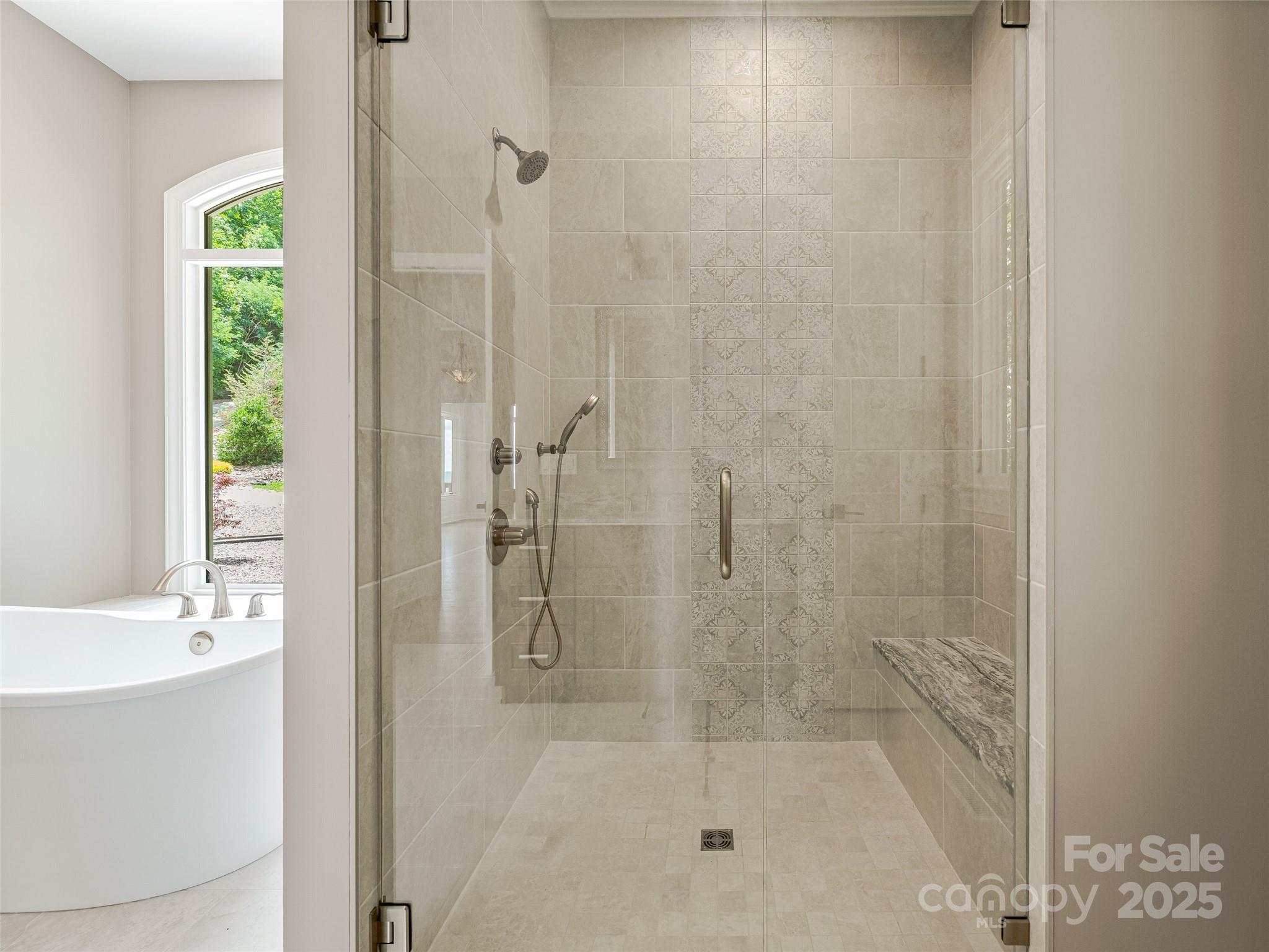 527 Falkirk Way Property Photo 23