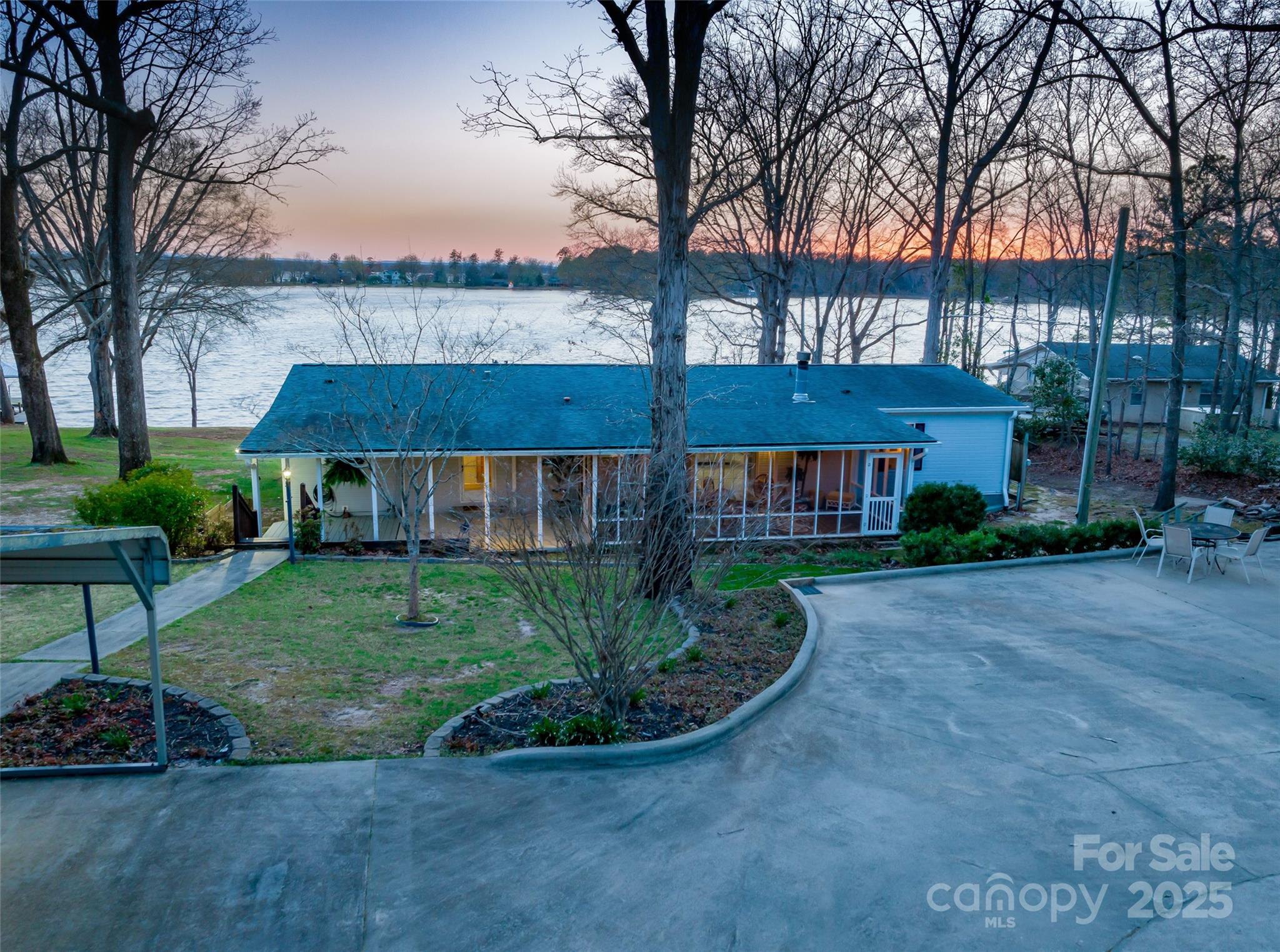 2252 M West Road Property Photo