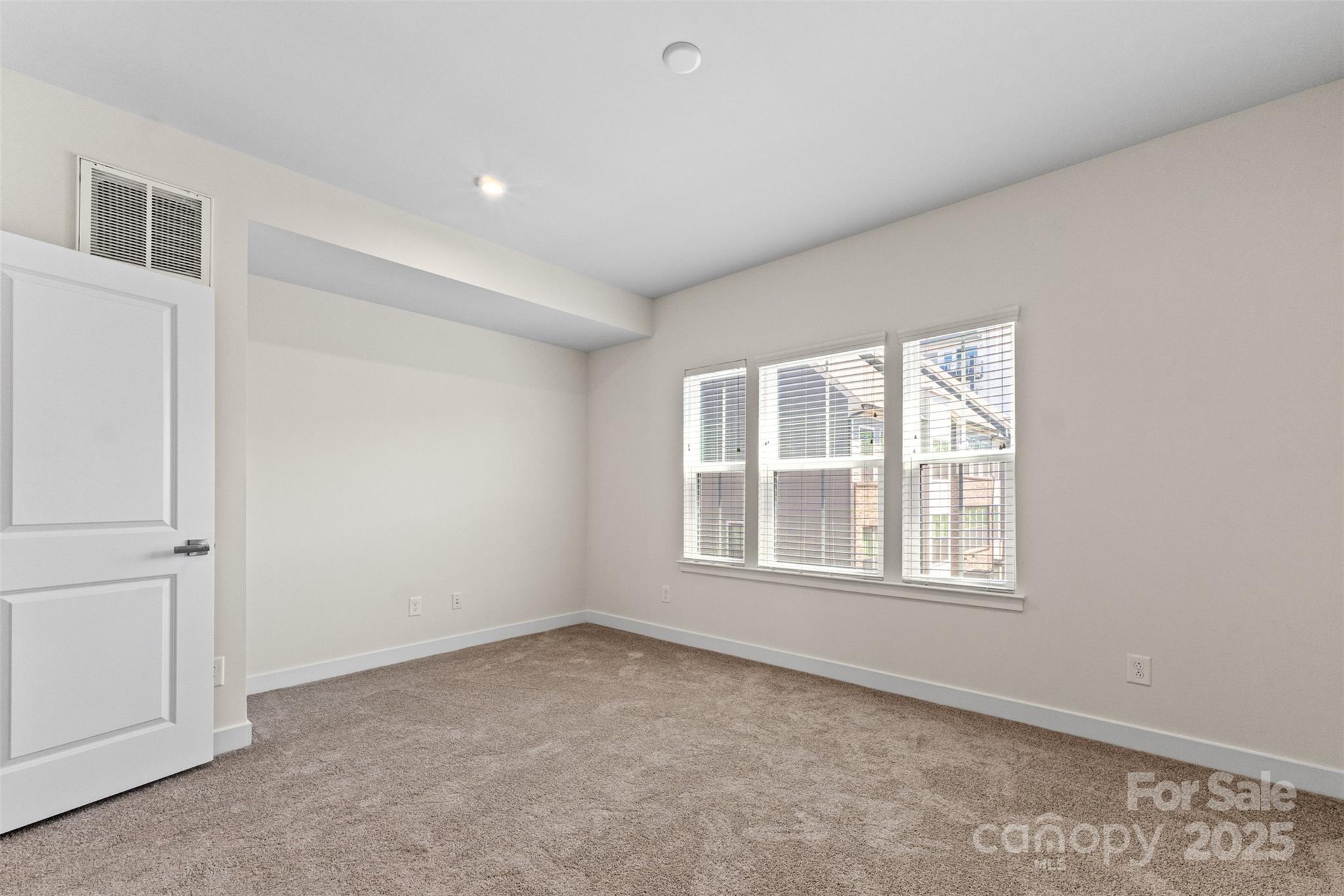 3645 S Tryon Street Property Photo 18