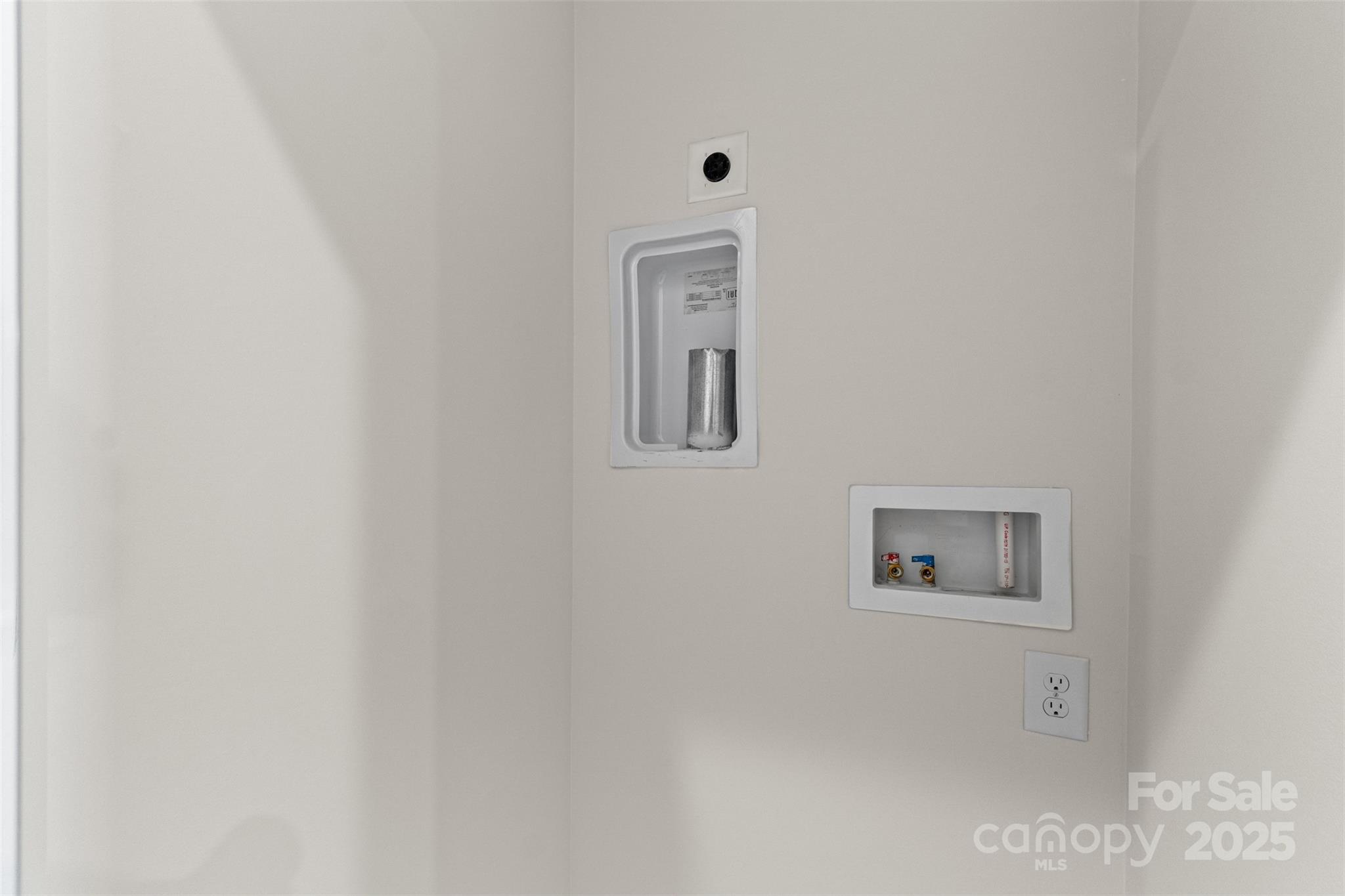 3645 S Tryon Street Property Photo 33