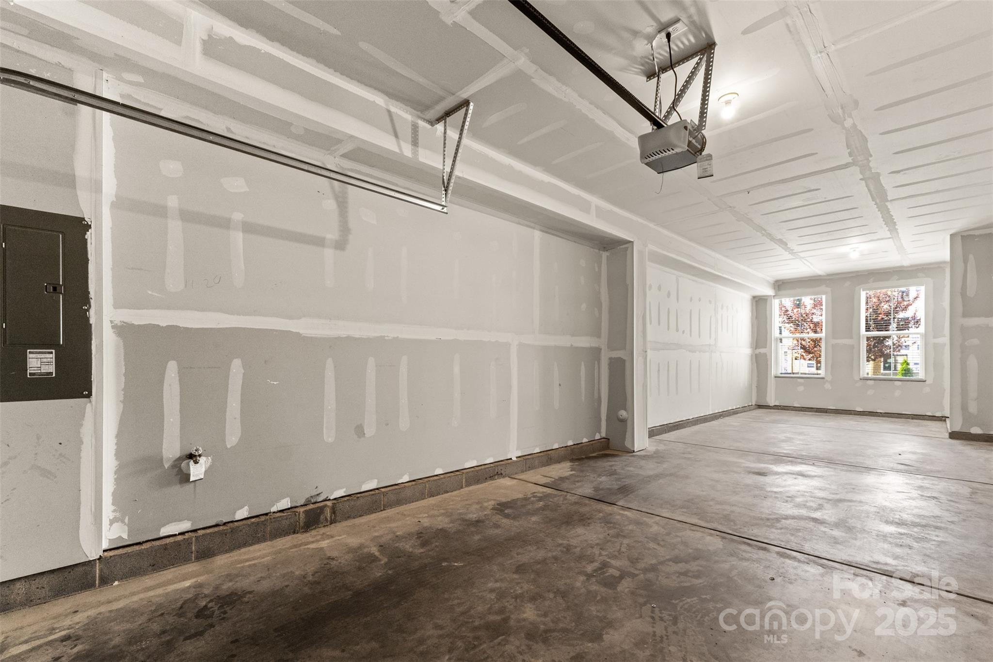 3645 S Tryon Street Property Photo 35