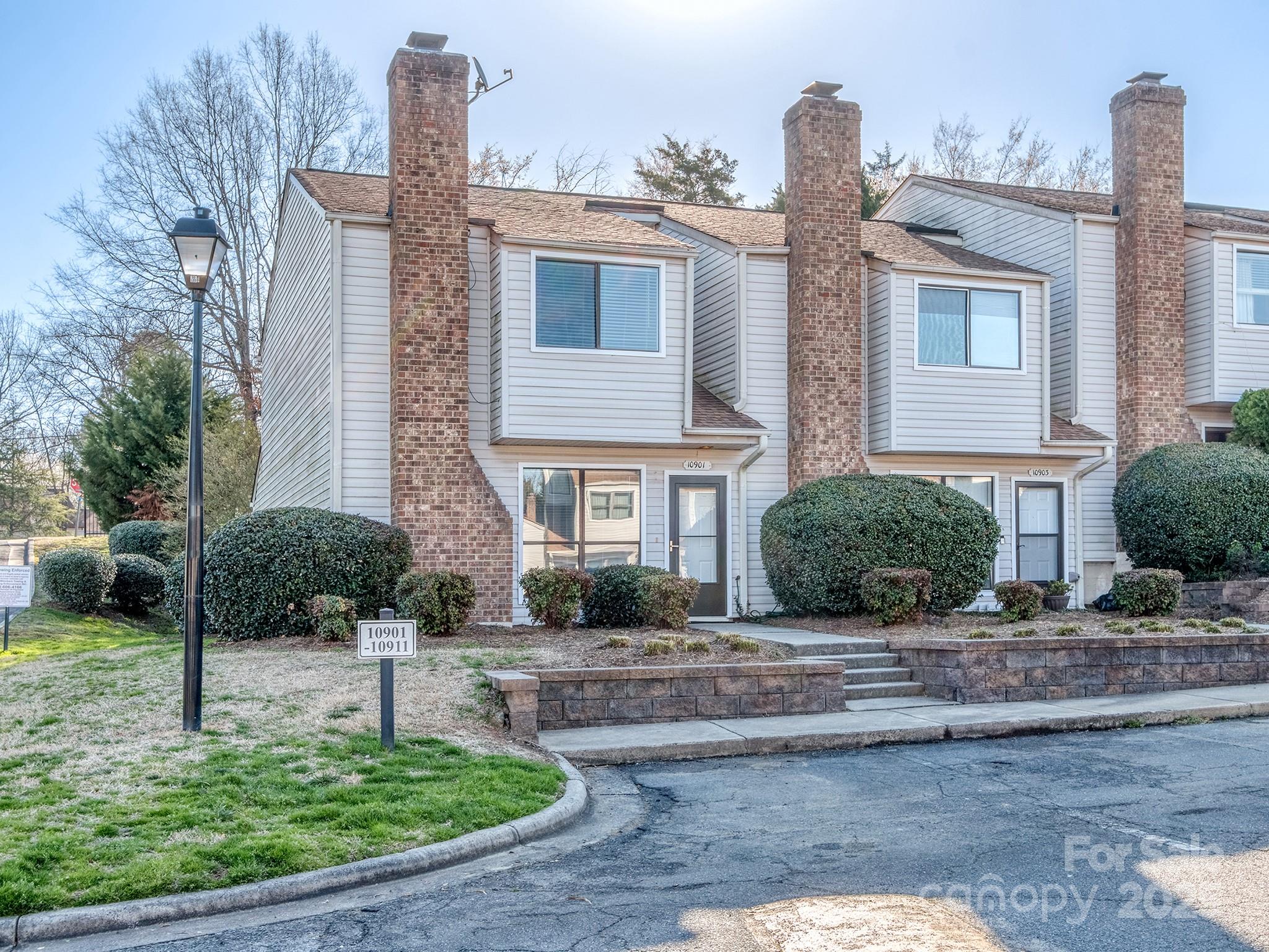 10901 Carmel Crossing Road Property Photo