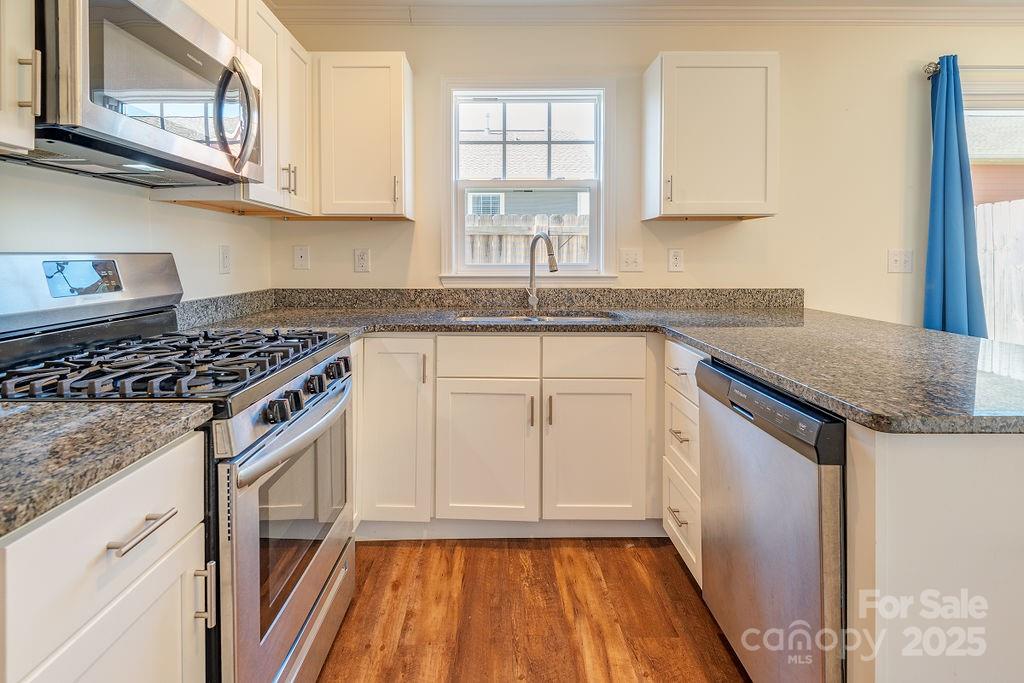 1106 Lynwood Forest Road Property Photo 10