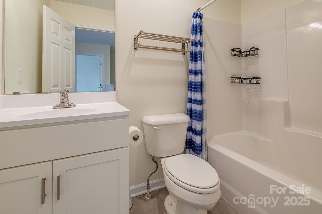 1106 Lynwood Forest Road Property Photo 17