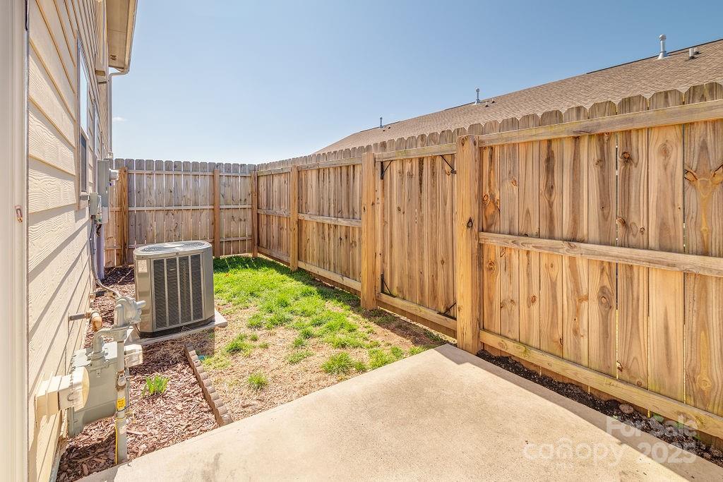 1106 Lynwood Forest Road Property Photo 22