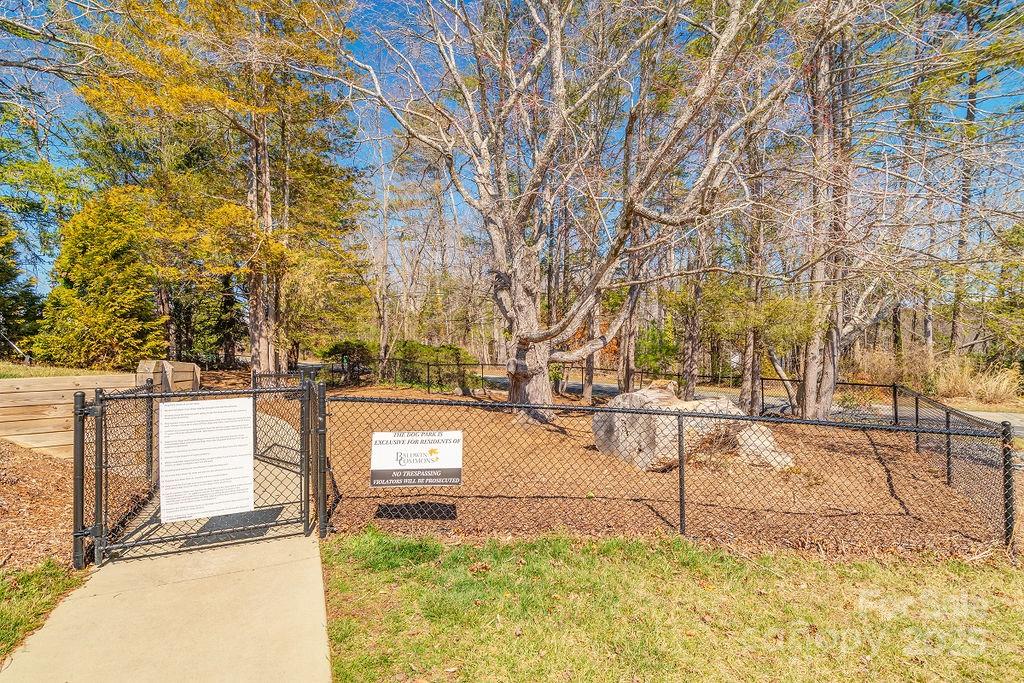 1106 Lynwood Forest Road Property Photo 23