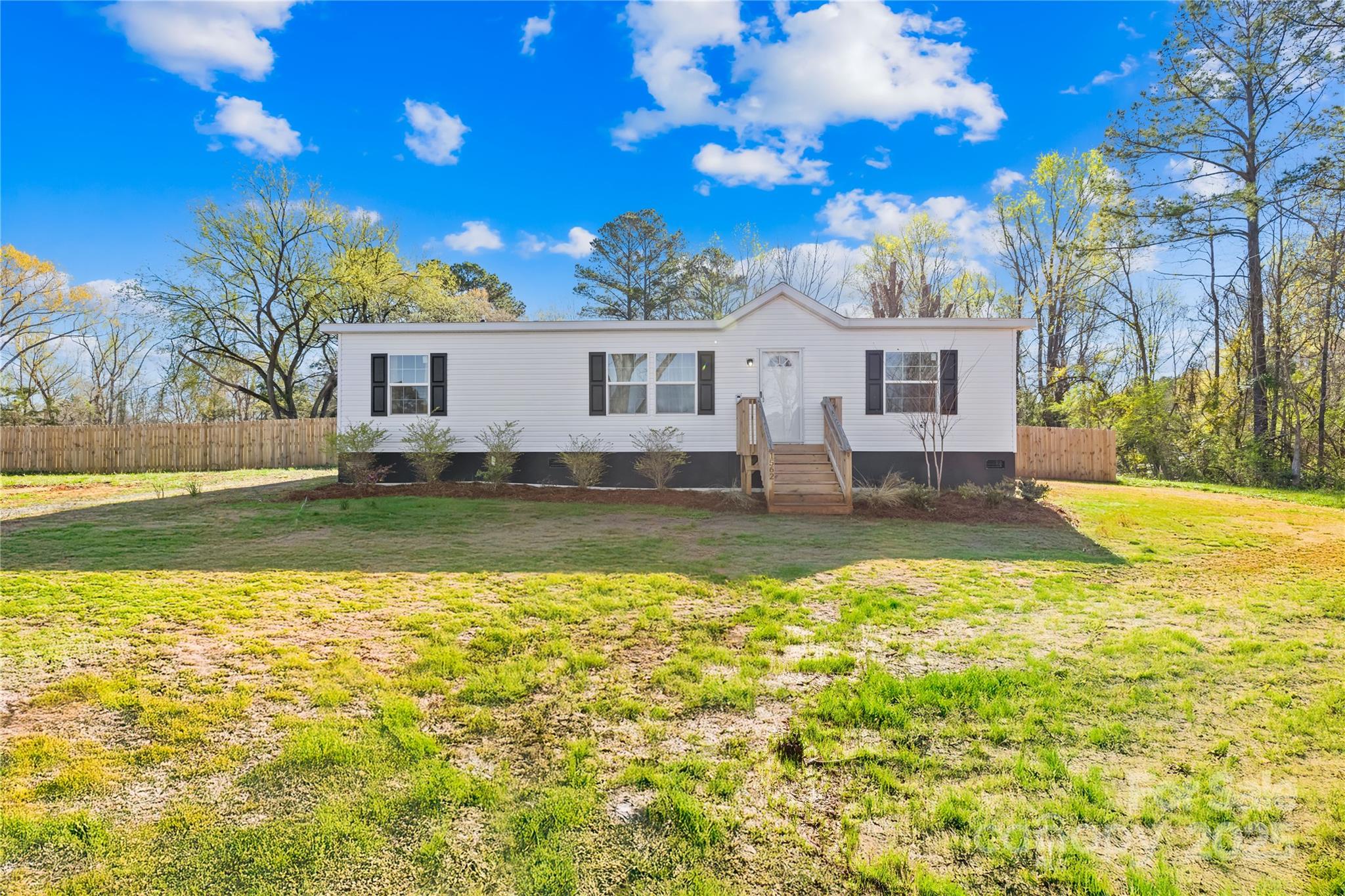1562 Catawba River Road Property Photo