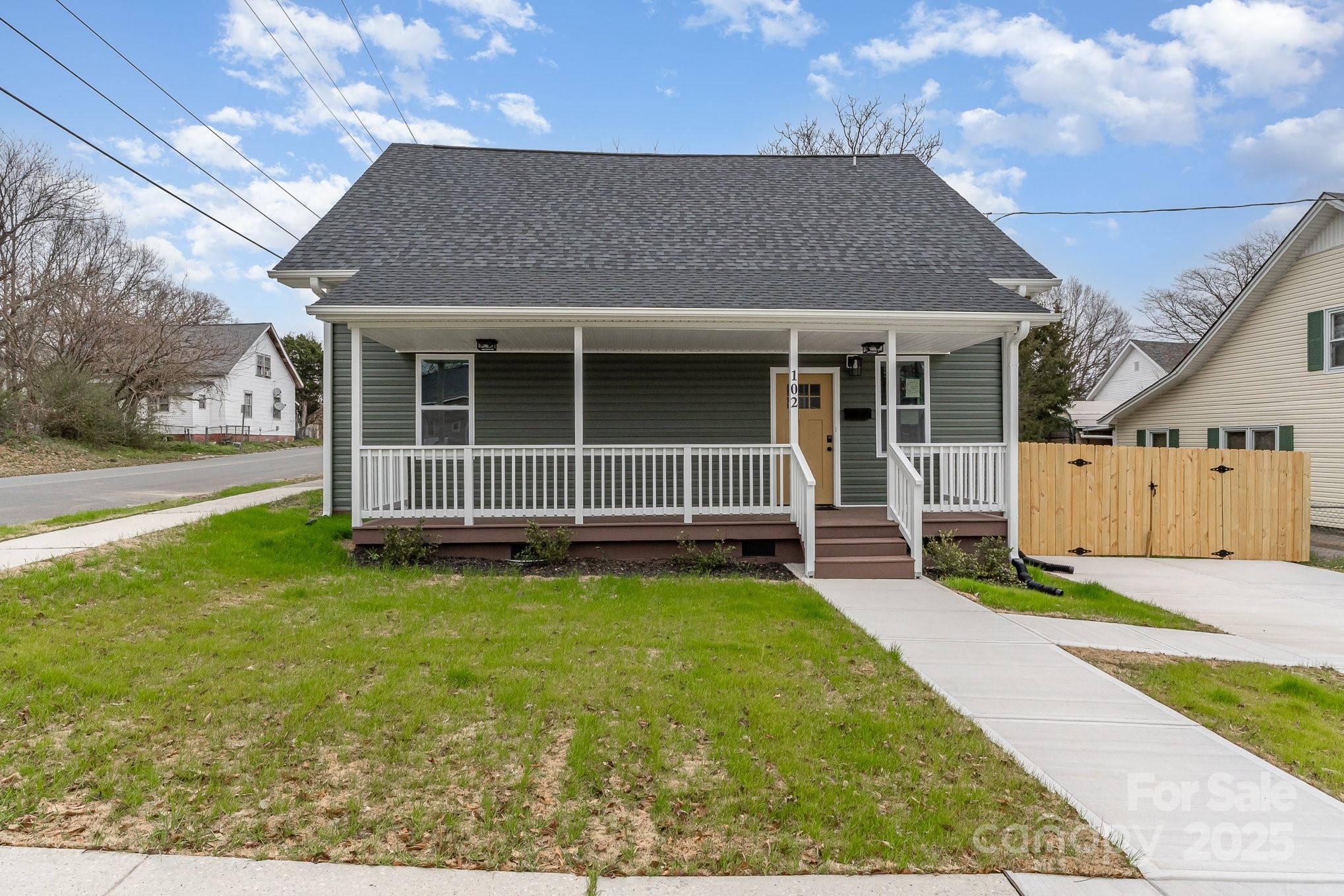 102 S Liberty Street Property Photo 1