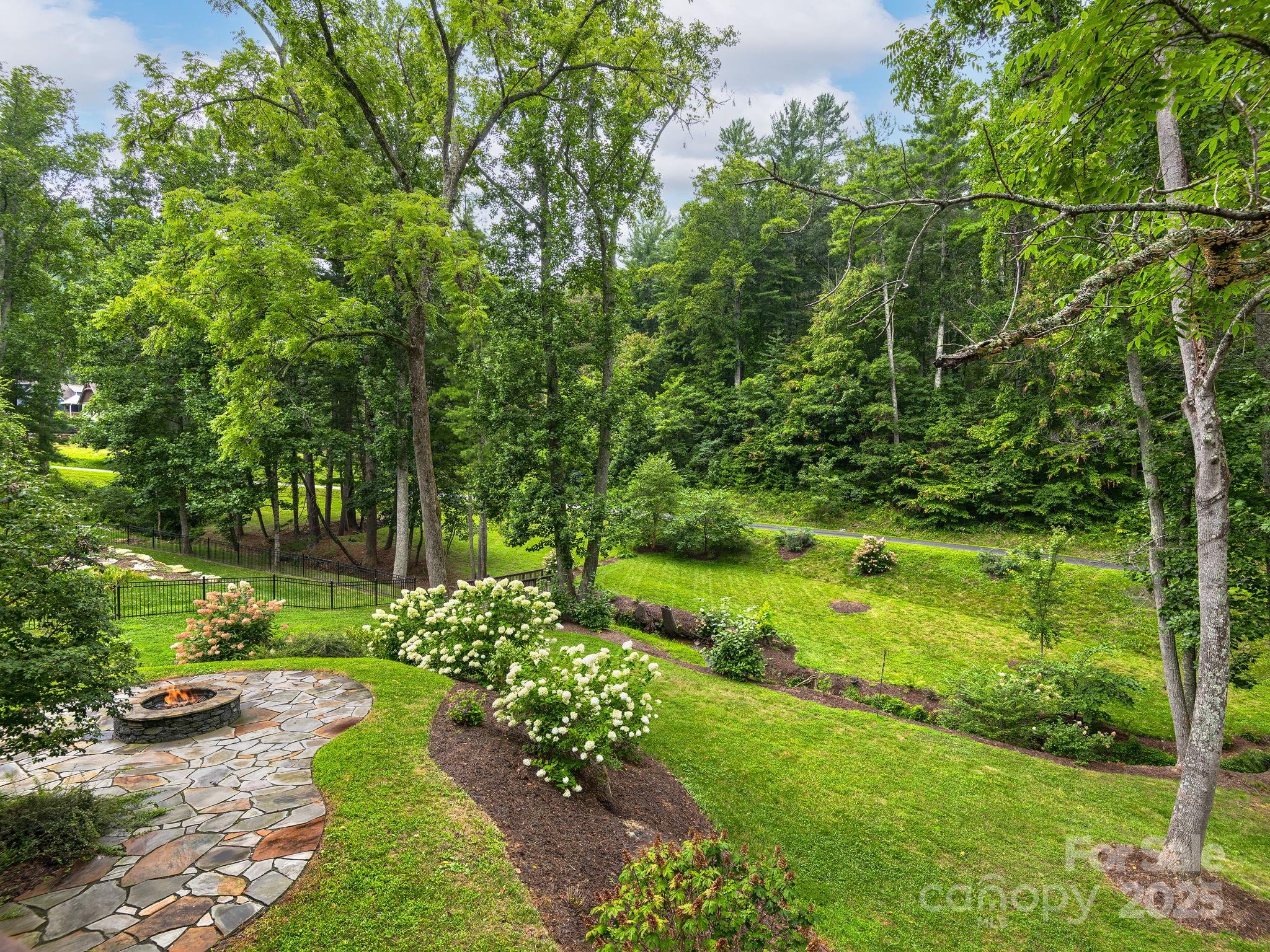 14 Twinflower Trail Property Photo 16