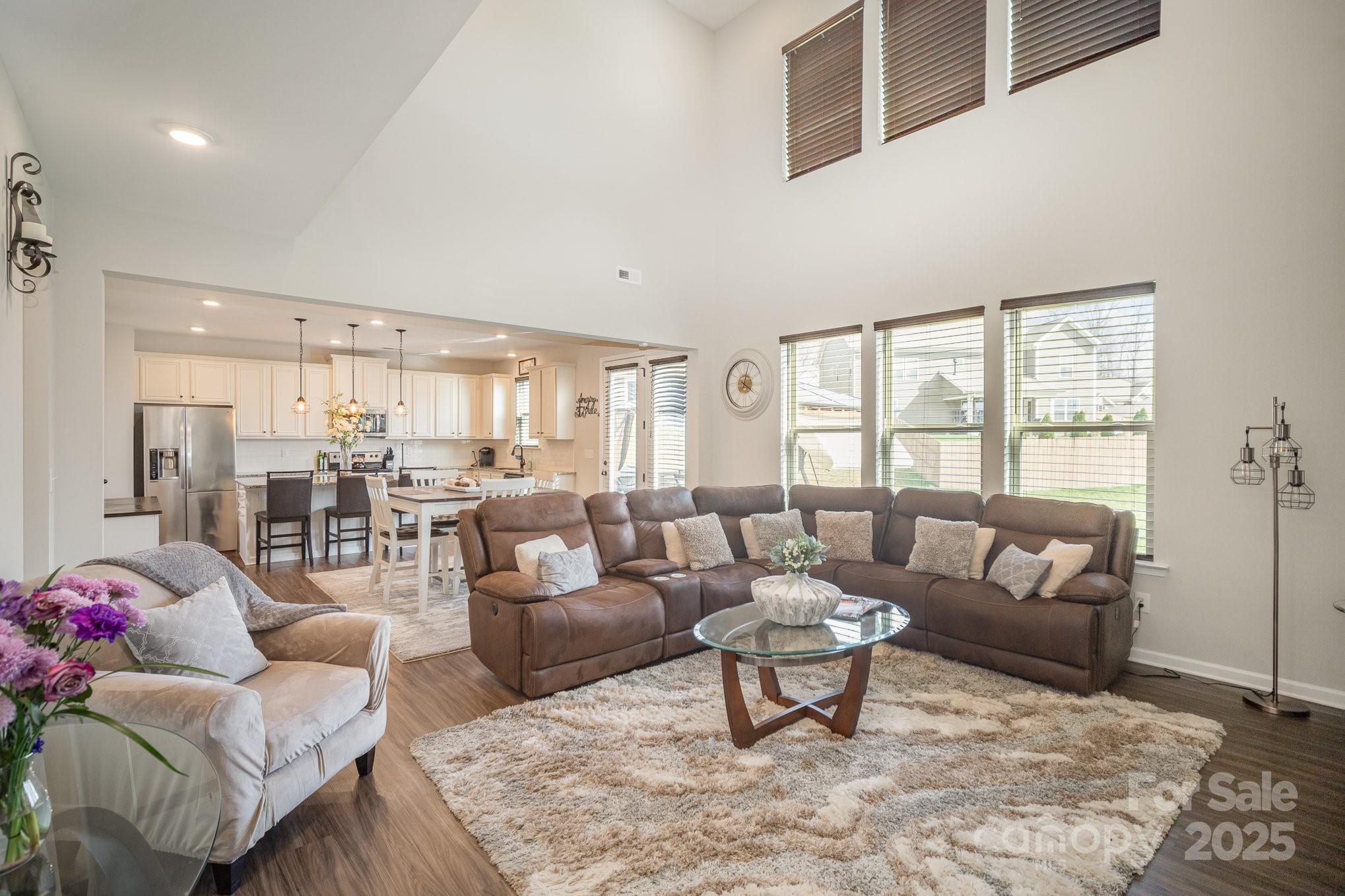 858 Oak Manor Drive Property Photo