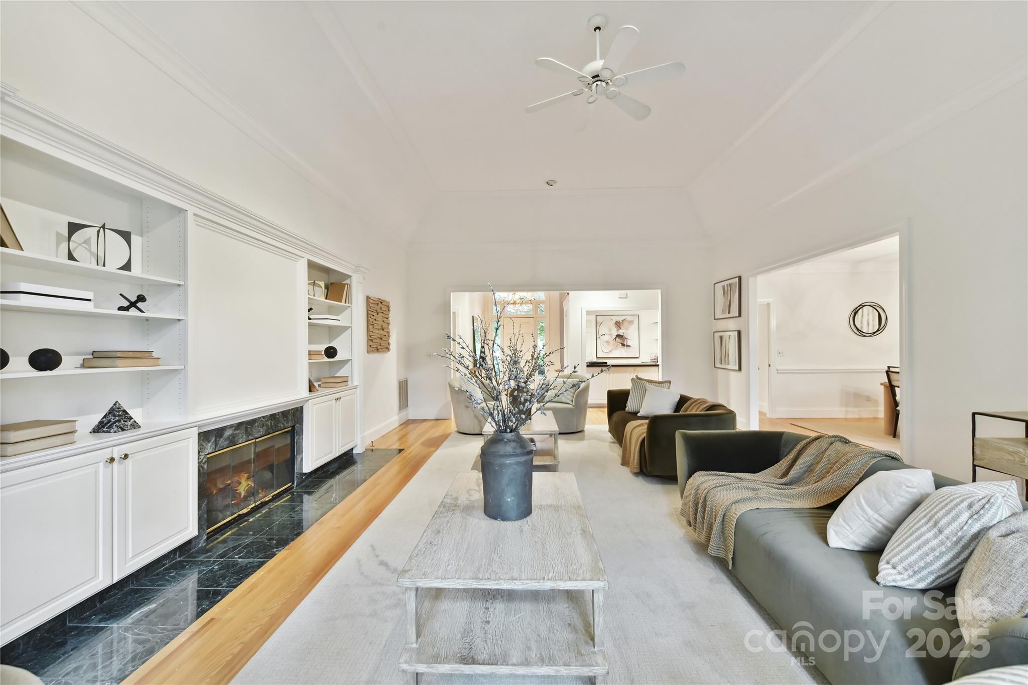 2411 Calais Place Property Photo 11