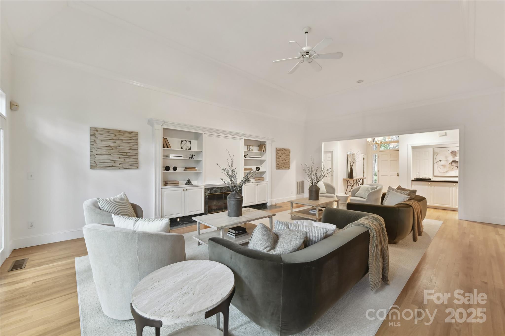 2411 Calais Place Property Photo 12