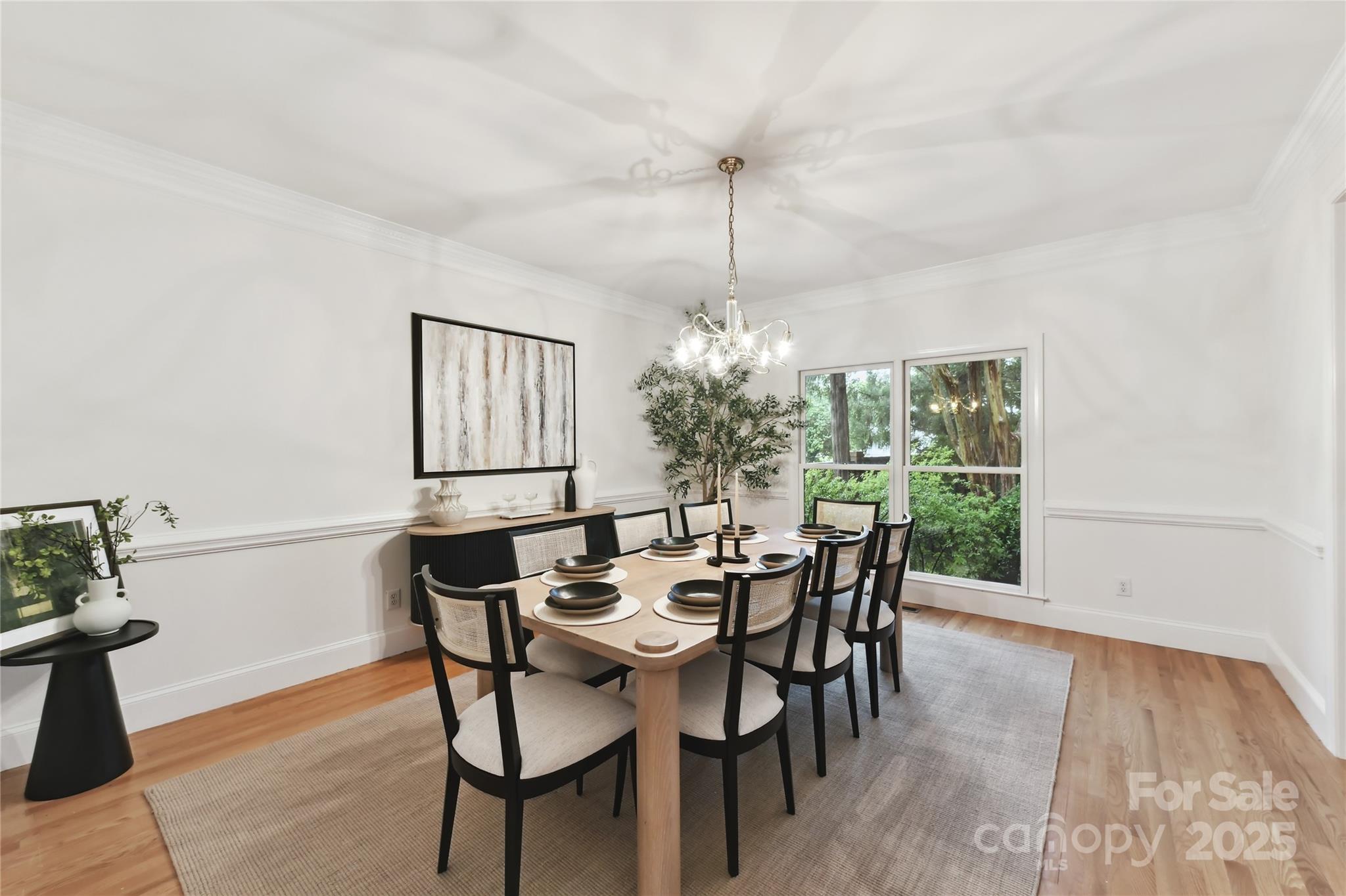 2411 Calais Place Property Photo 14