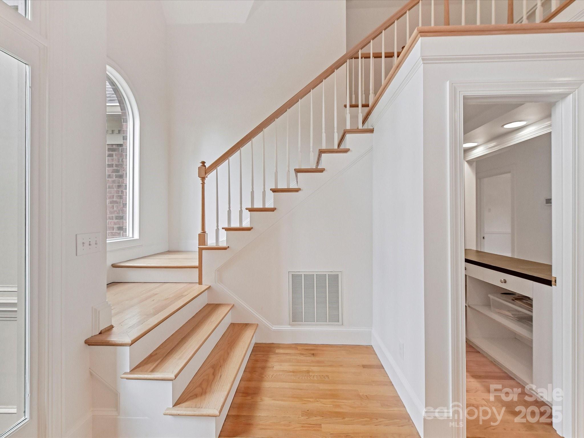 2411 Calais Place Property Photo 31