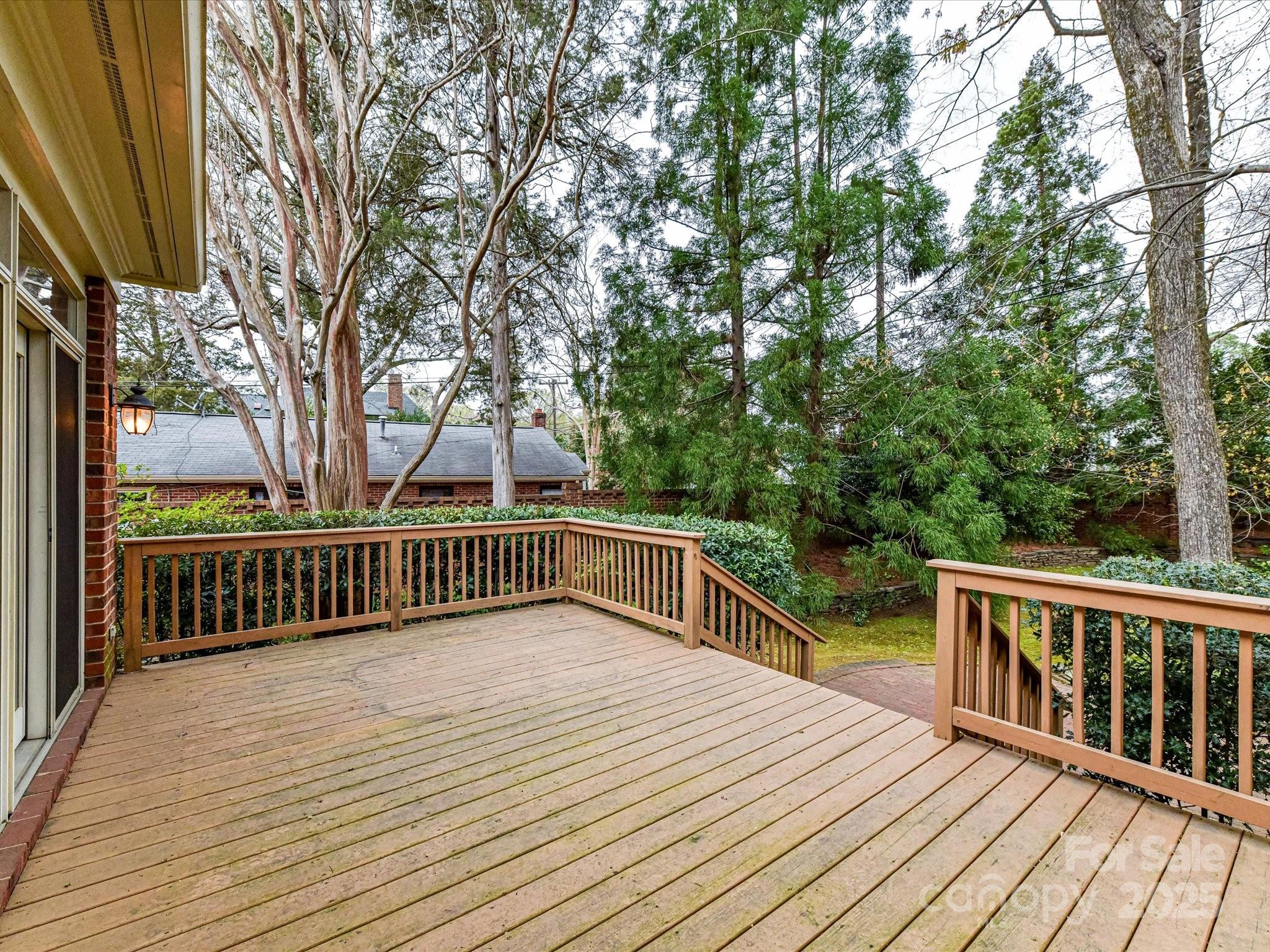 2411 Calais Place Property Photo 46