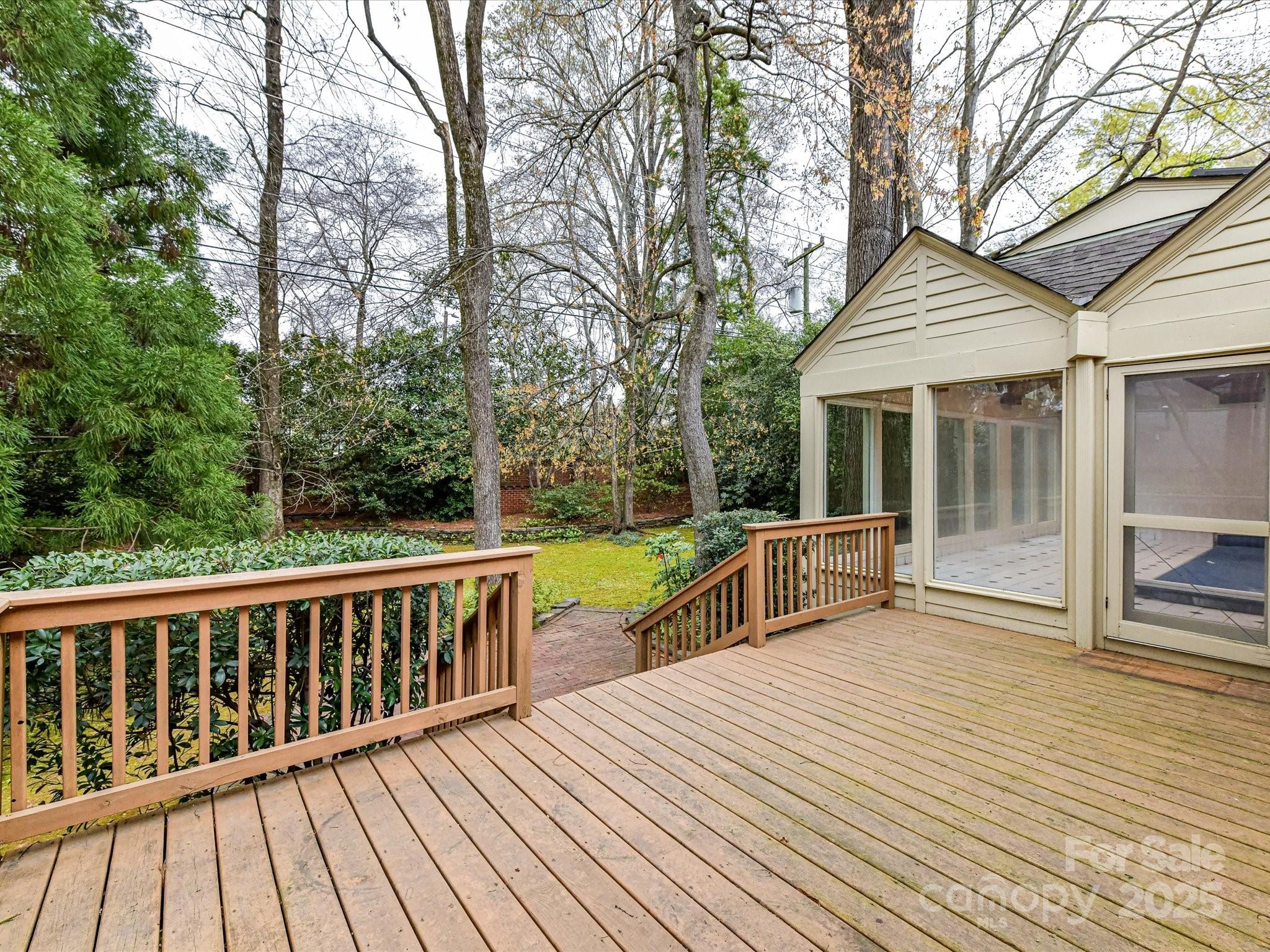 2411 Calais Place Property Photo 47
