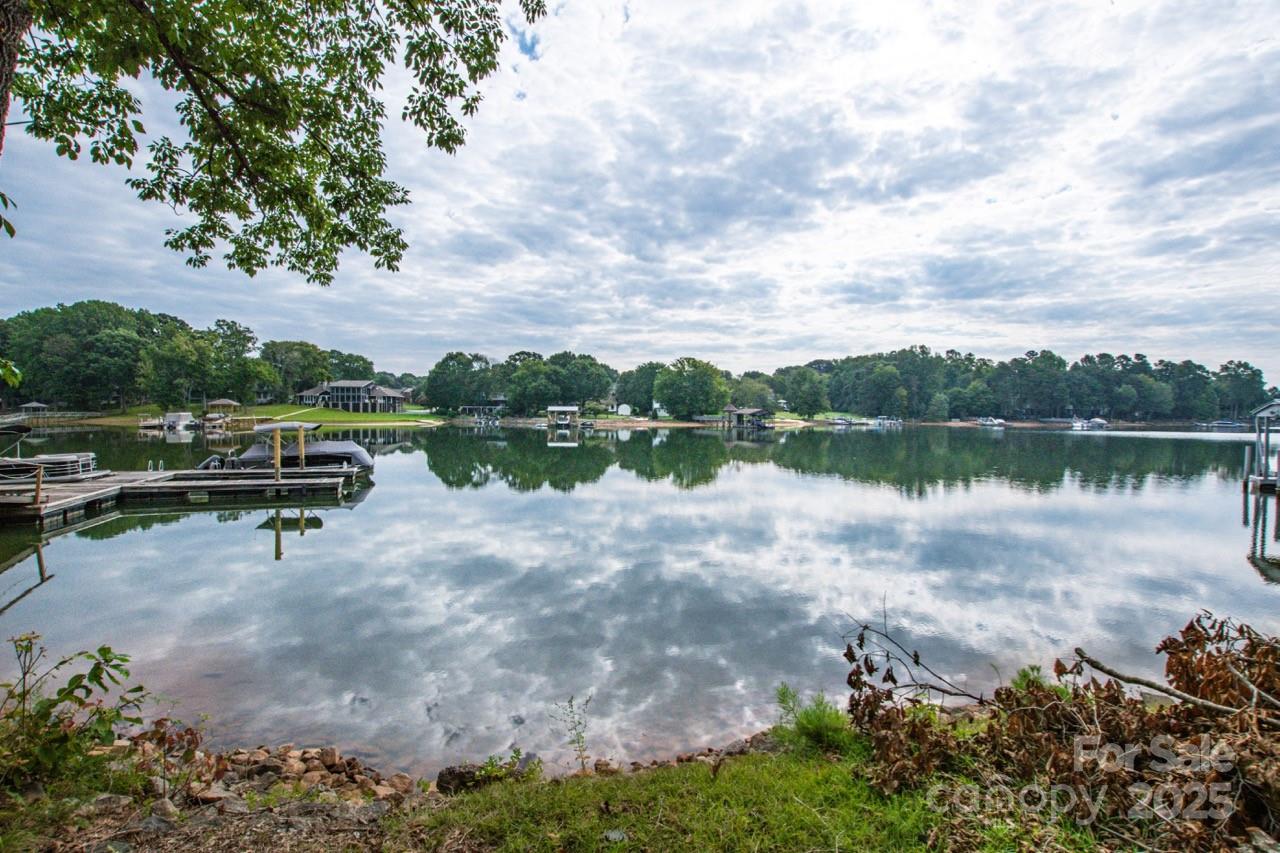 145 Bridlepath Lane Property Photo