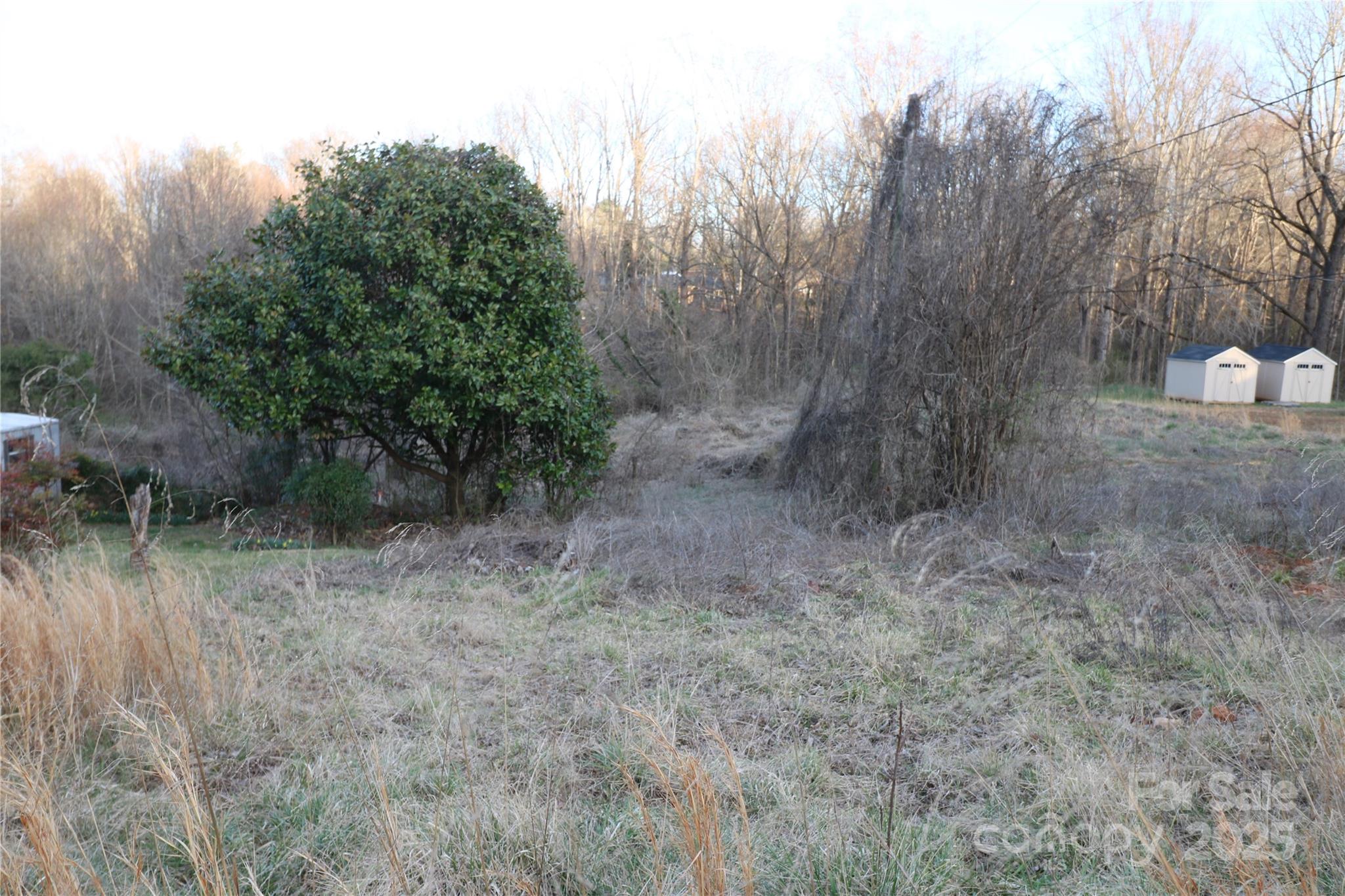 270 N Broadway Street Property Photo