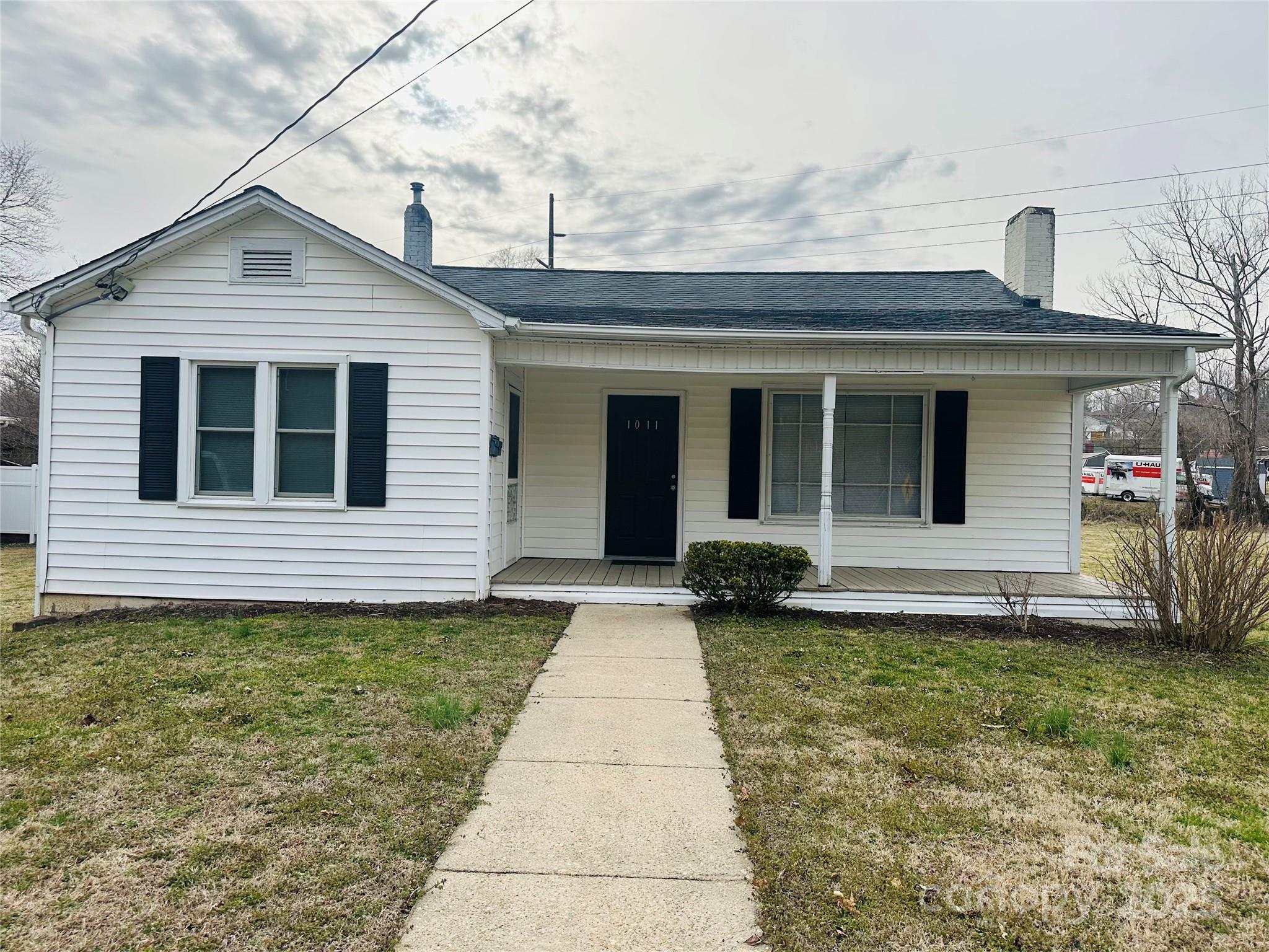 1011 Old North Road Property Photo