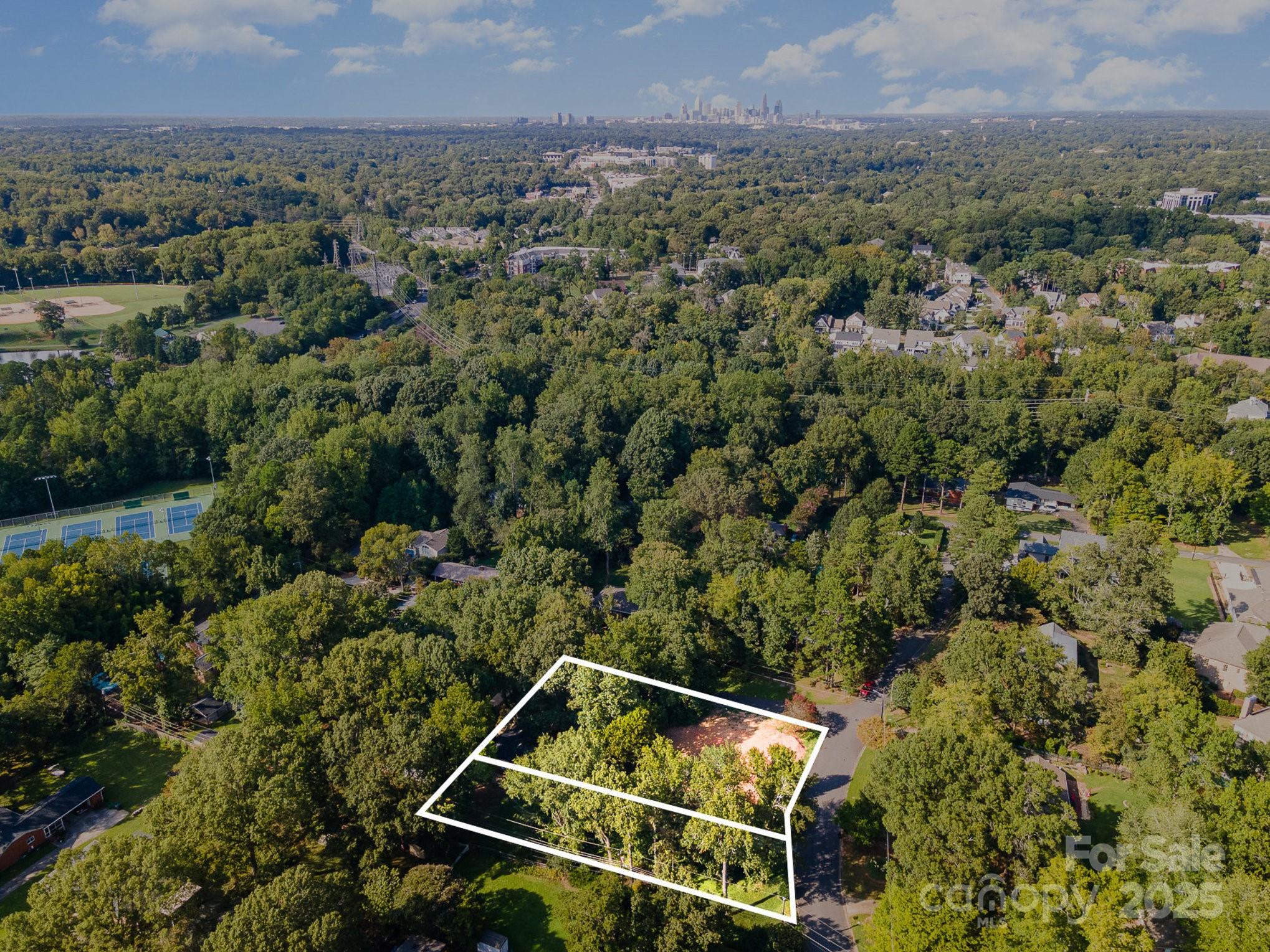 3010 Parkstone Drive Property Photo 11