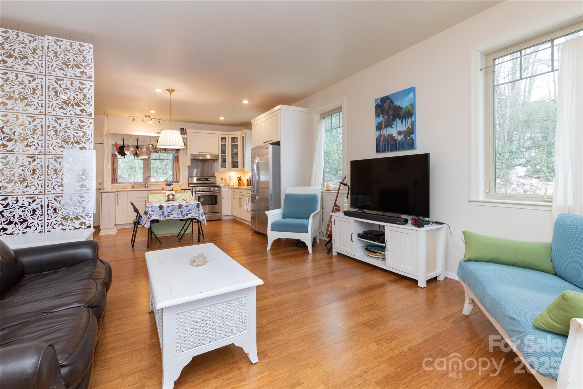 20 Lila Lane B Property Photo 5