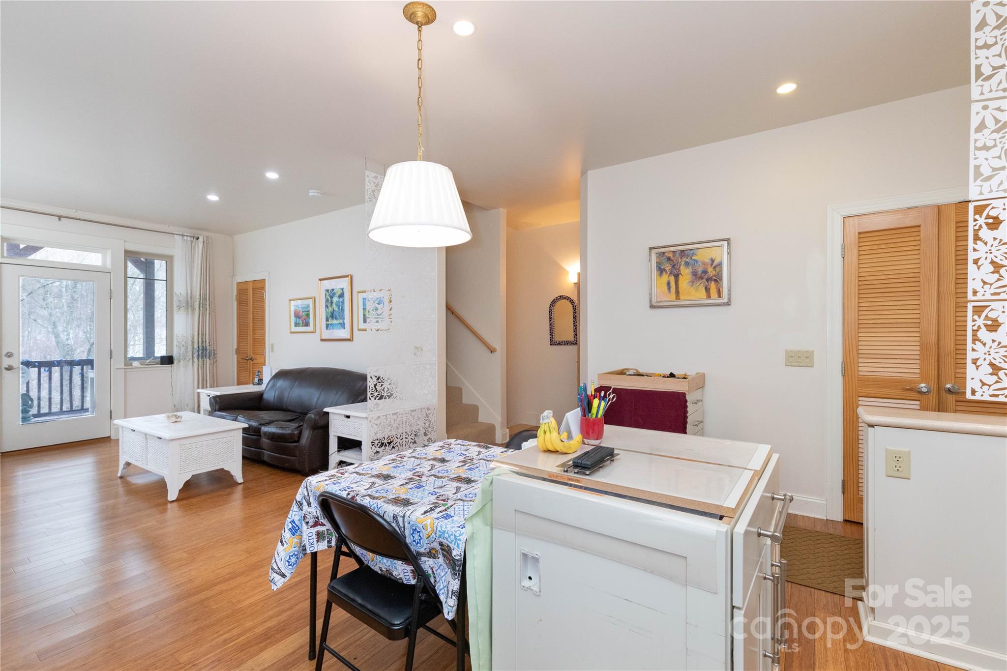 20 Lila Lane B Property Photo 7