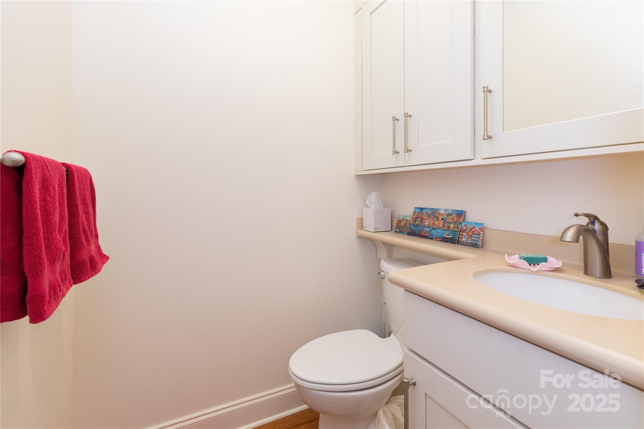 20 Lila Lane B Property Photo 18