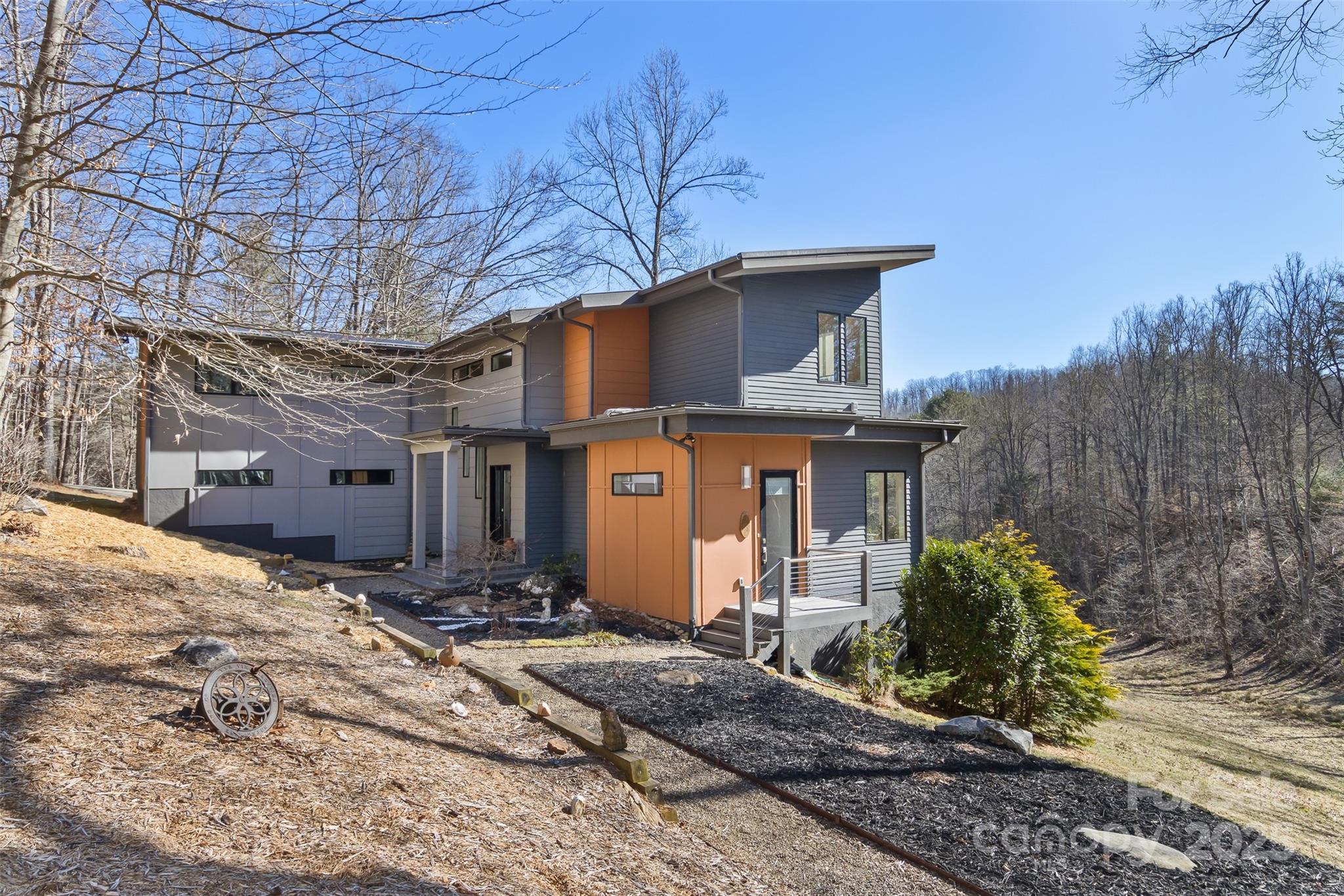 404 Amanda Drive Property Photo