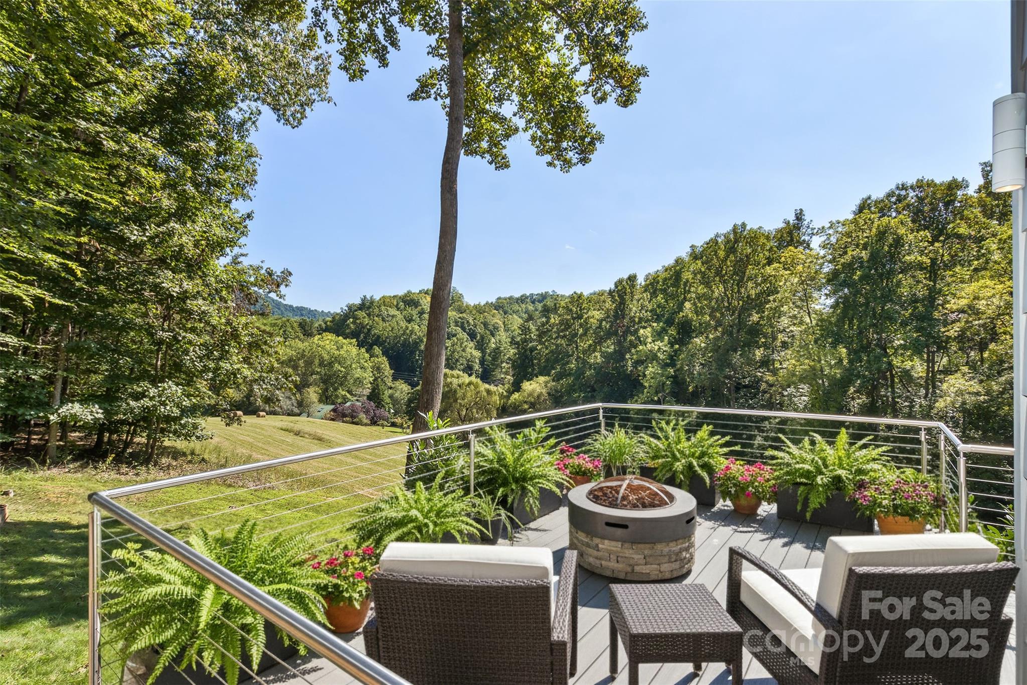 404 Amanda Drive Property Photo 12