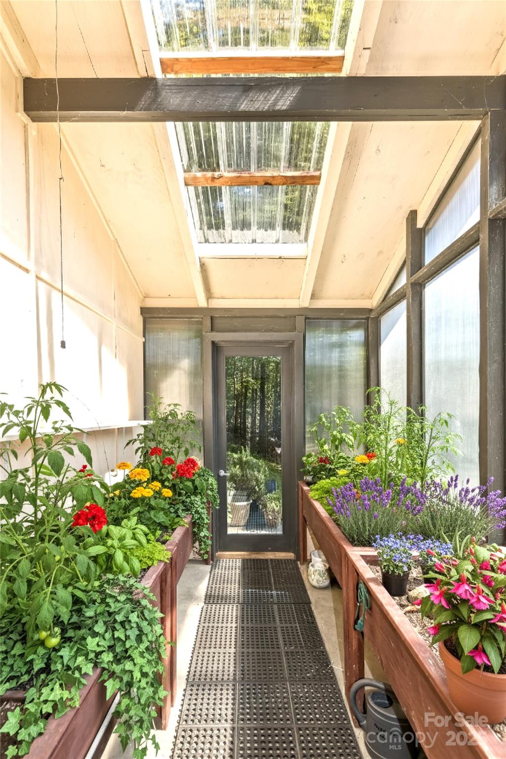 404 Amanda Drive Property Photo 18