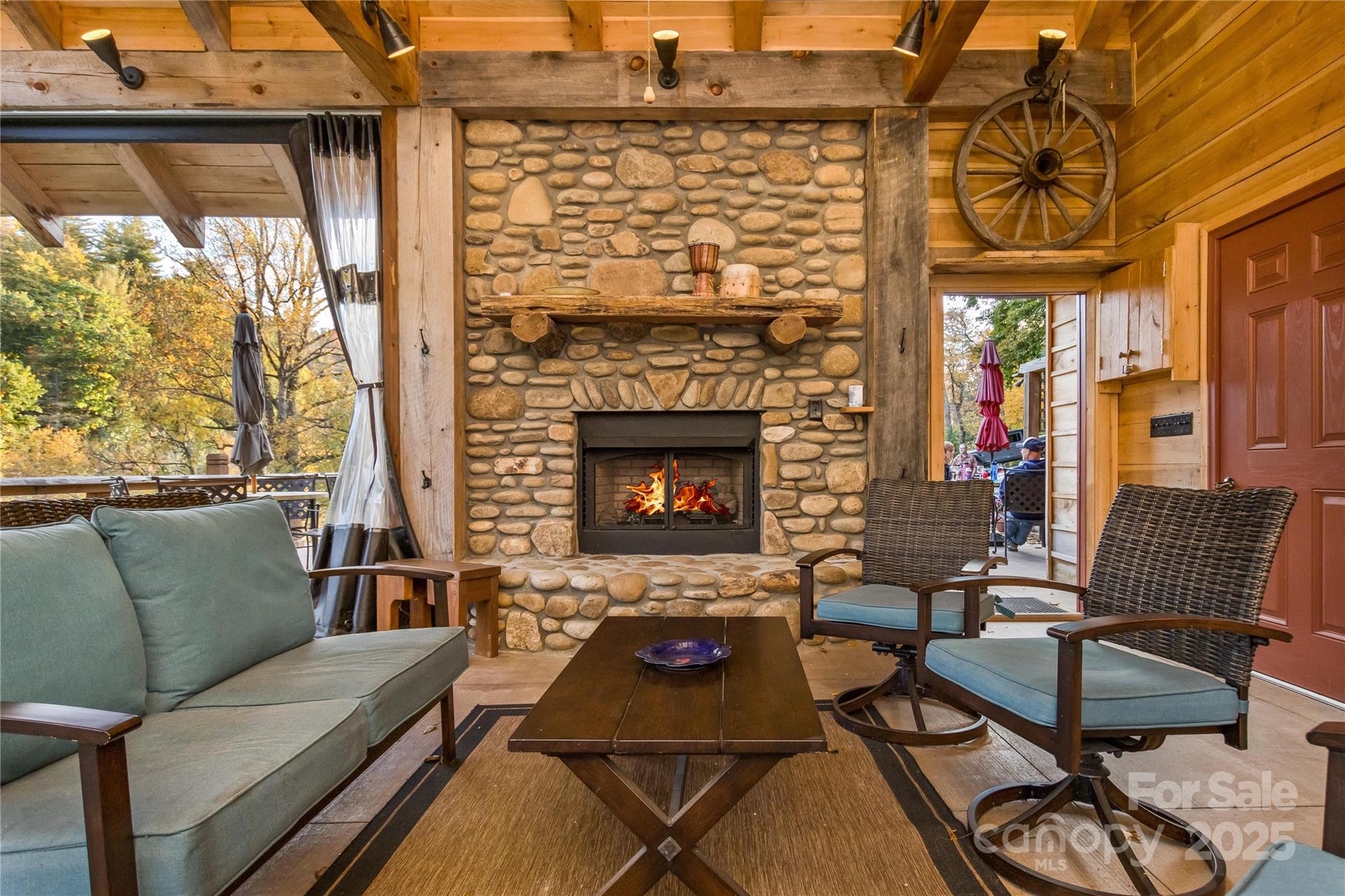 404 Amanda Drive Property Photo 42