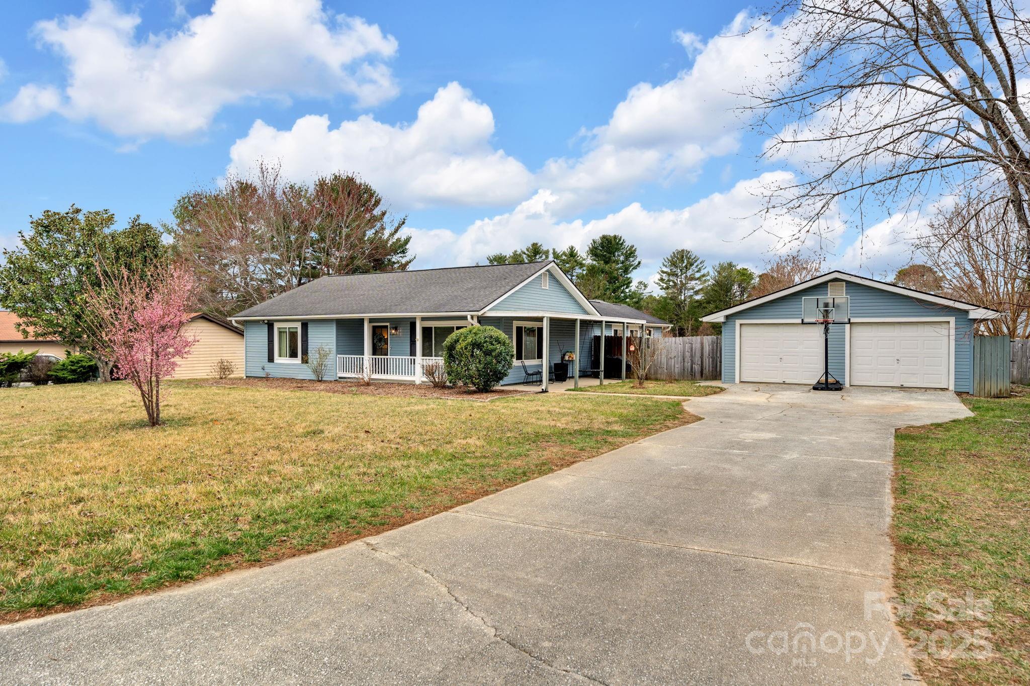 10 Apple Blossom Lane Property Photo