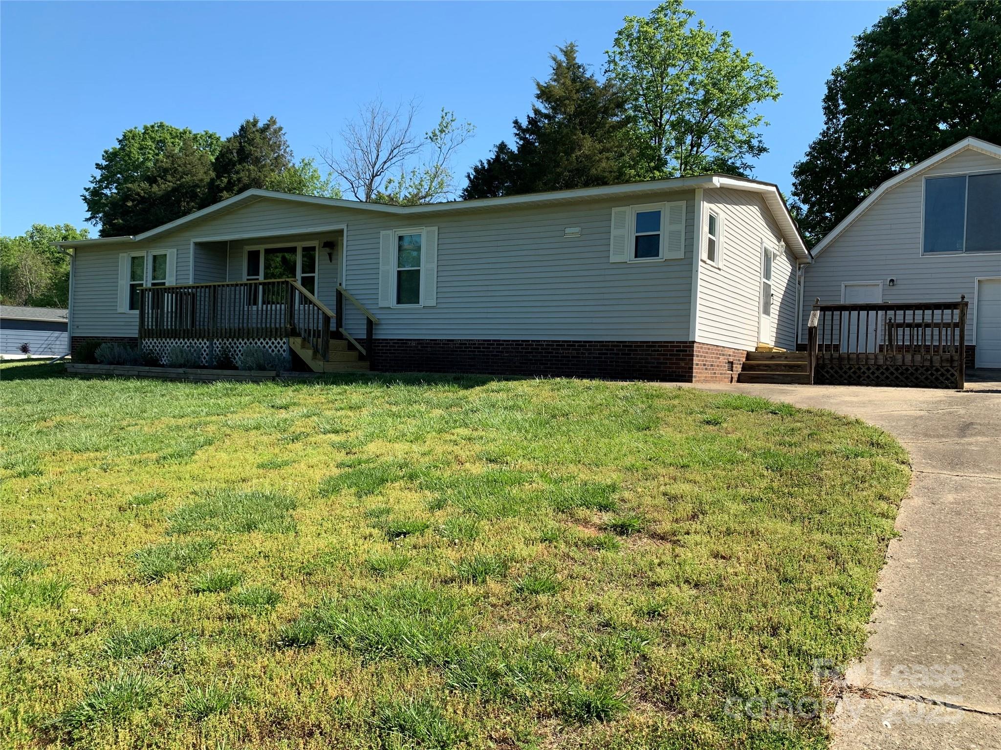 133 Gondola Road Property Photo