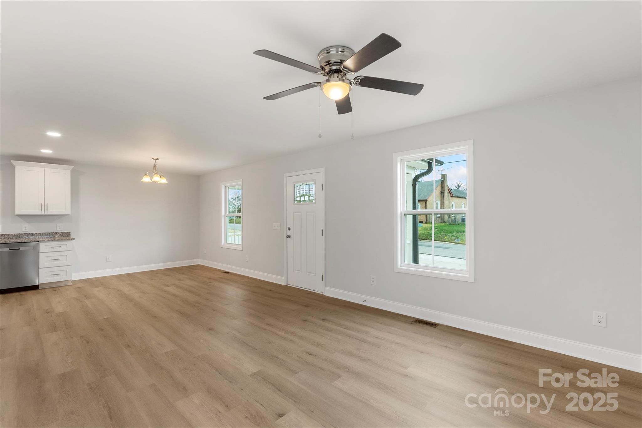 423 N Caldwell Street 2 Property Photo 10