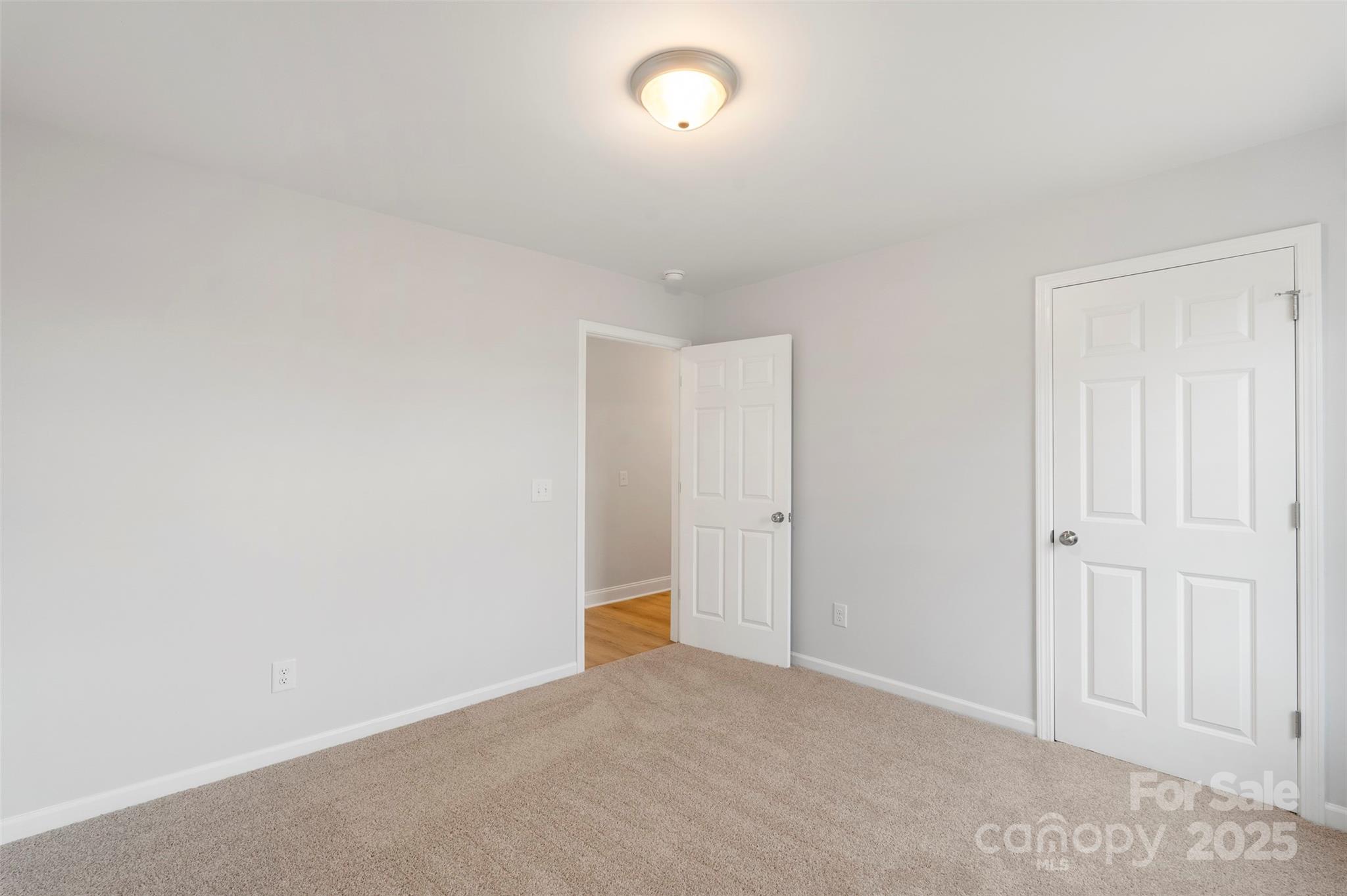 423 N Caldwell Street 2 Property Photo 24